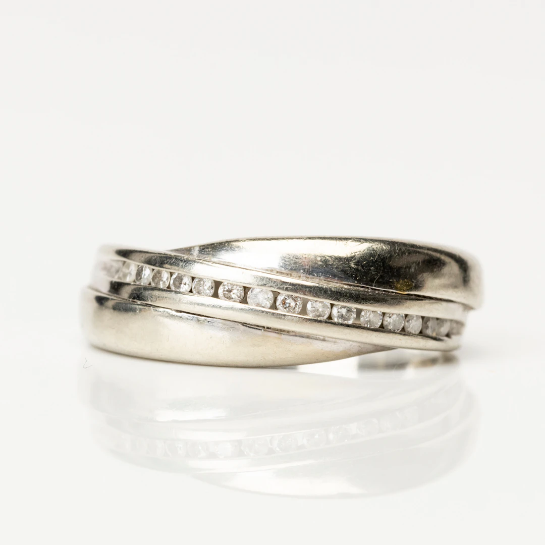 RING, vitguld, 14K samt diamanter, otydliga stämplar.
