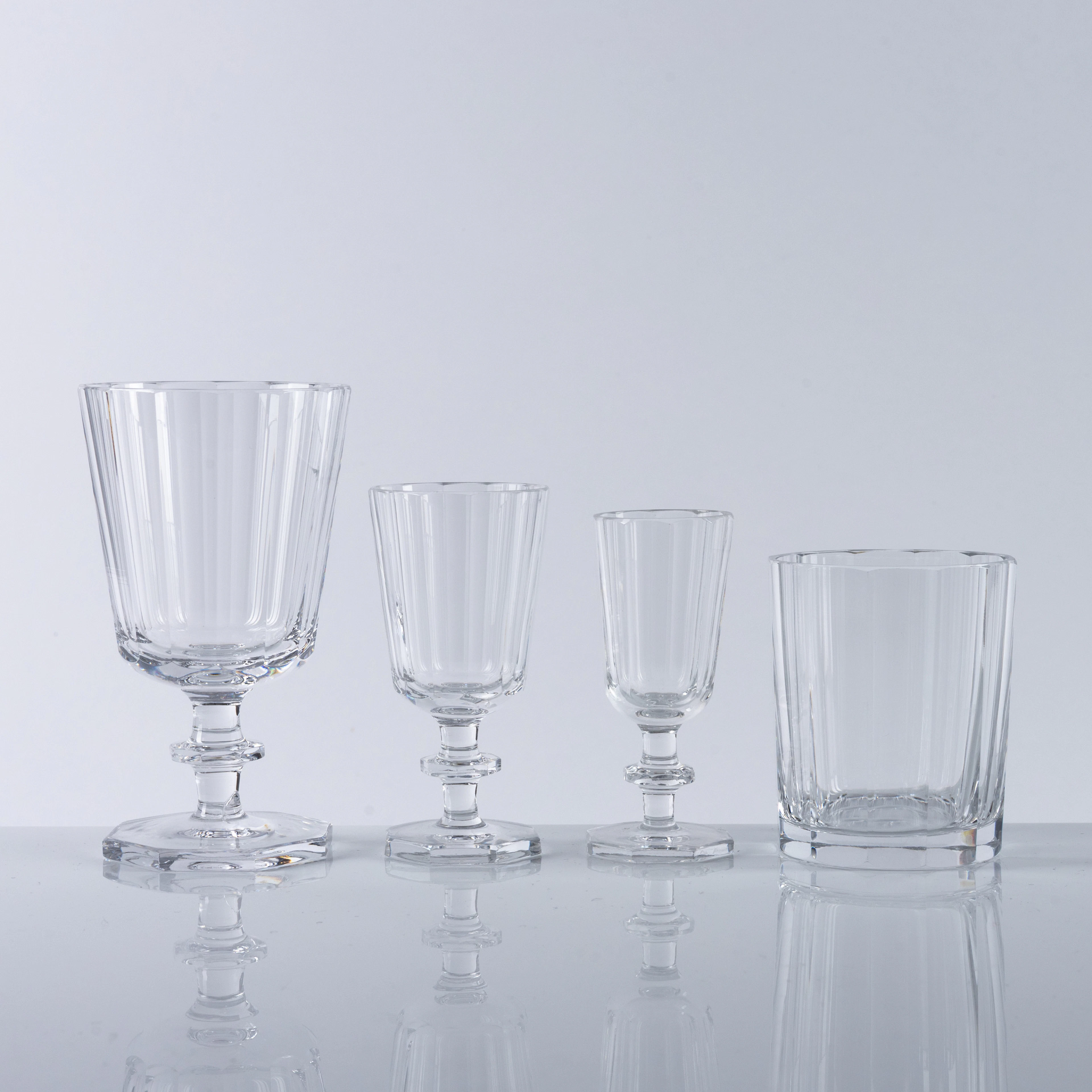 ELIS BERGH. Glas, 27 delar, "Karlberg", Kosta.