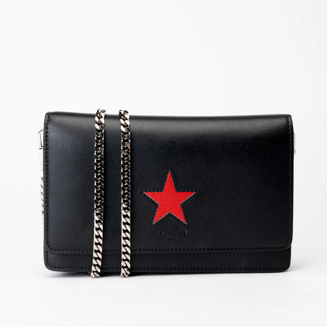 GIVENCHY. Handväska, "Pandora star wallet on chain", formgiven av