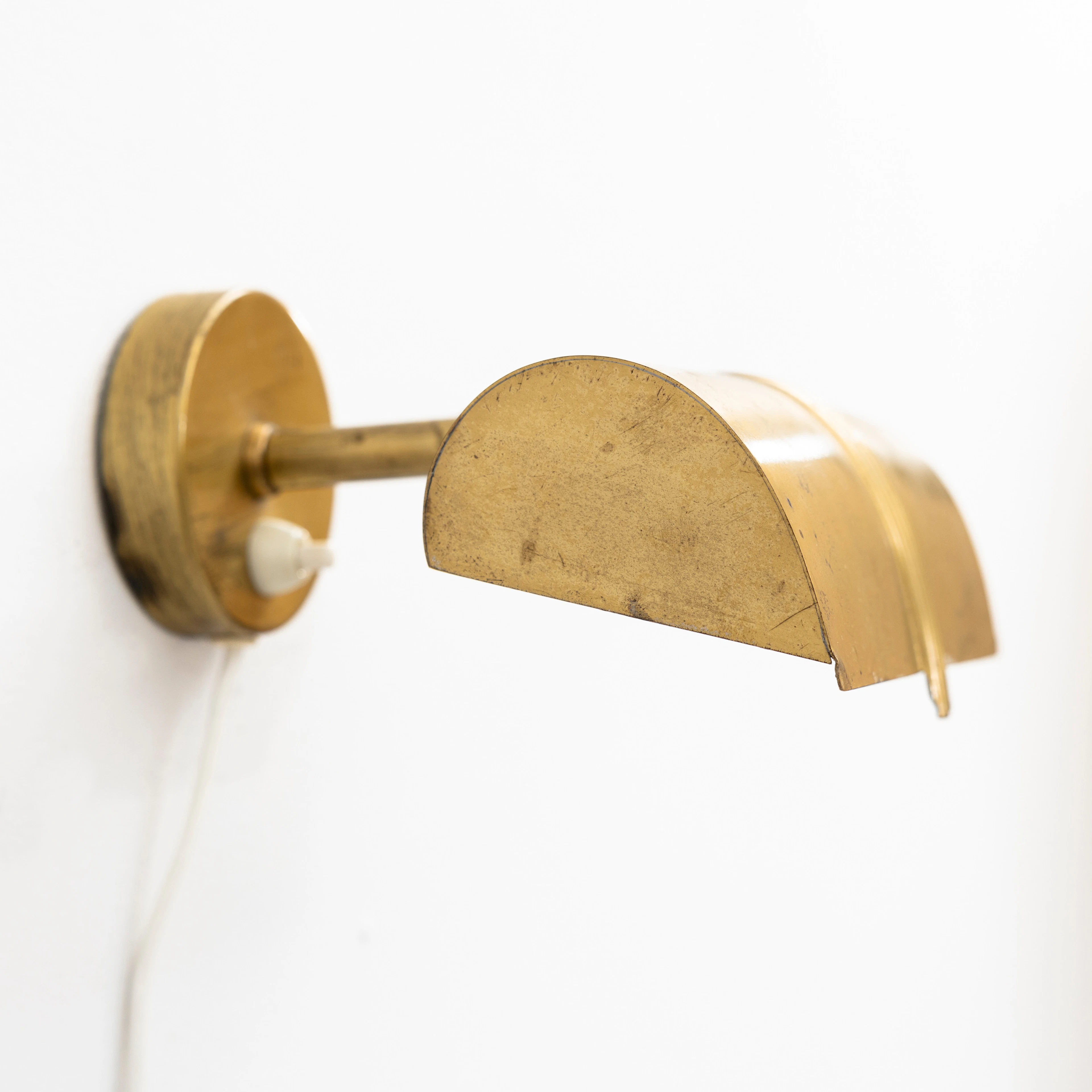 VÄGGLAMPA, mässing, modell 8667, Swedish modern, Arvid Böhlmarks Lampfabrik.