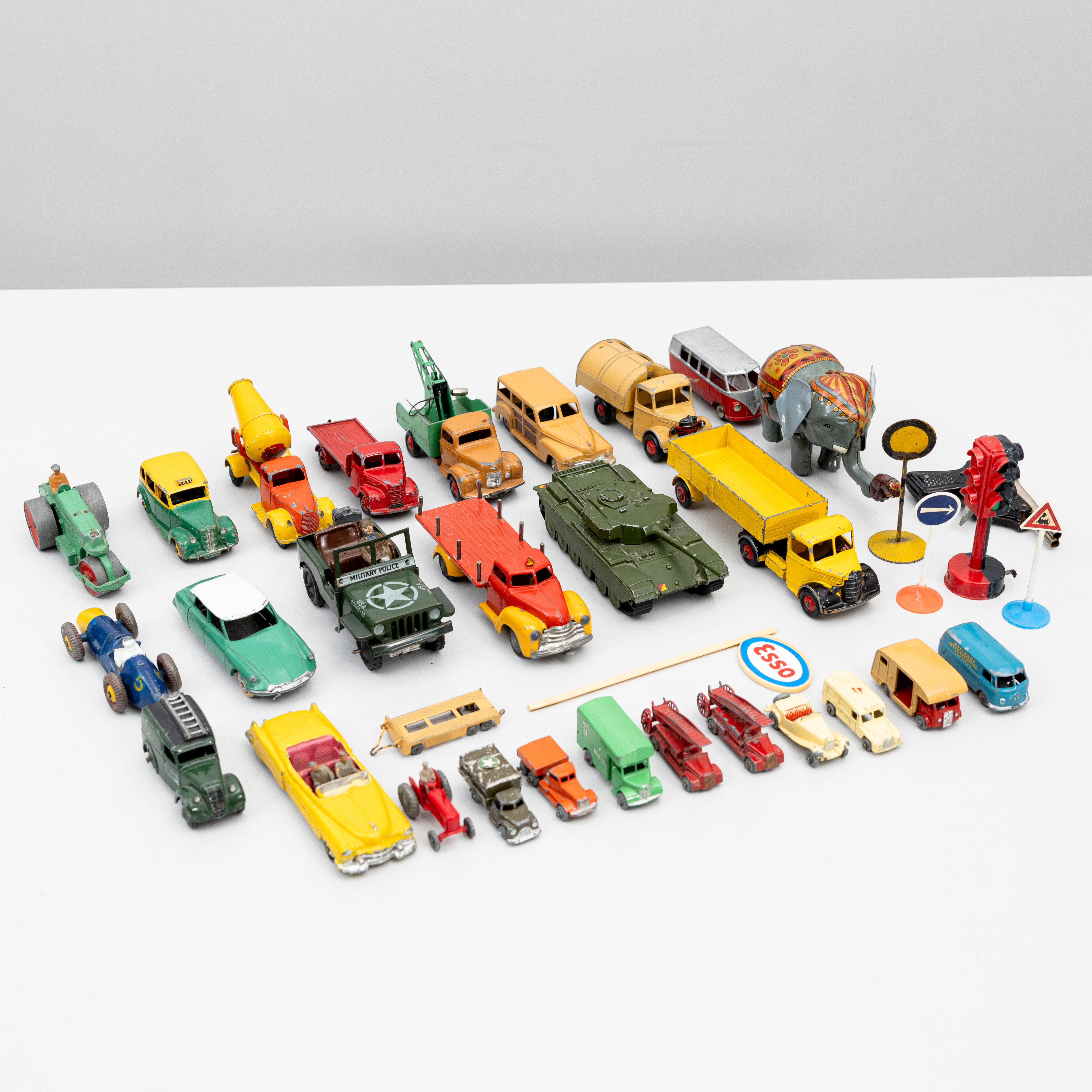 【希少】DINKY TOYS ミニカー 12台 まとめ売り ヴィンテージ Auction price result for dinky toys | Barnebys auction results.