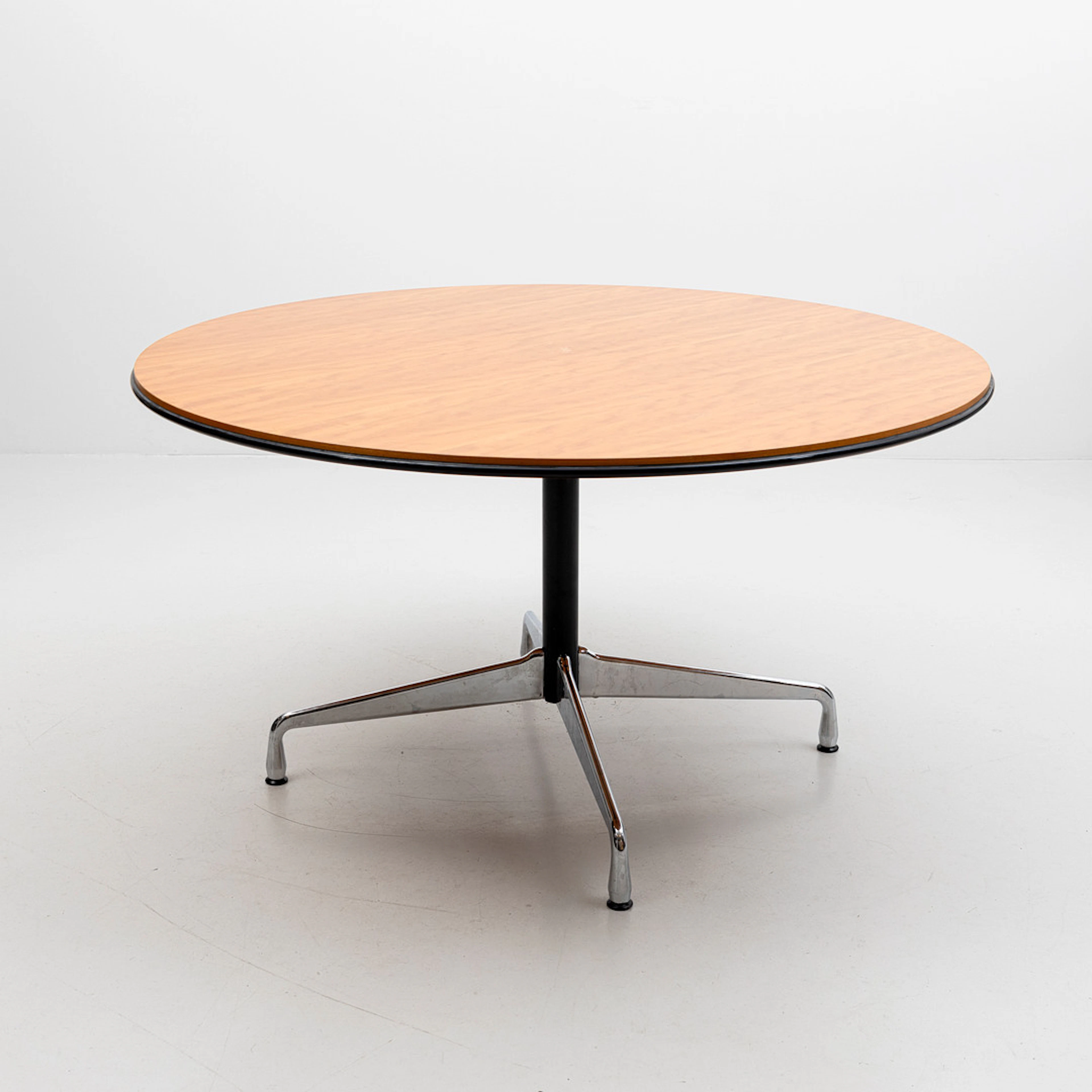 CHARLES & RAY EAMES, underrede, "Eames Segmented Tables", med bordskiva