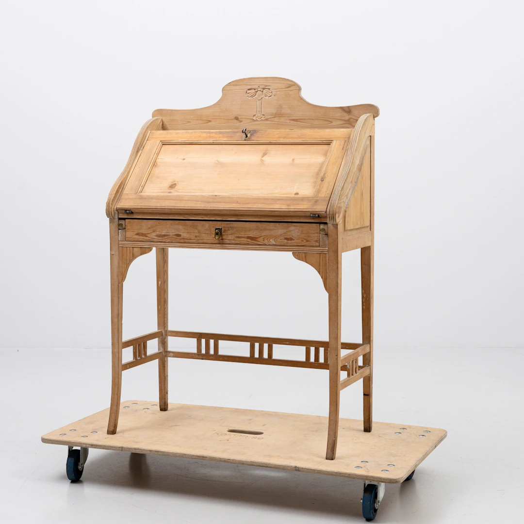 SNEDKLAFFSSEKRETÄR, furu, jugend, tidigt 1900-tal.