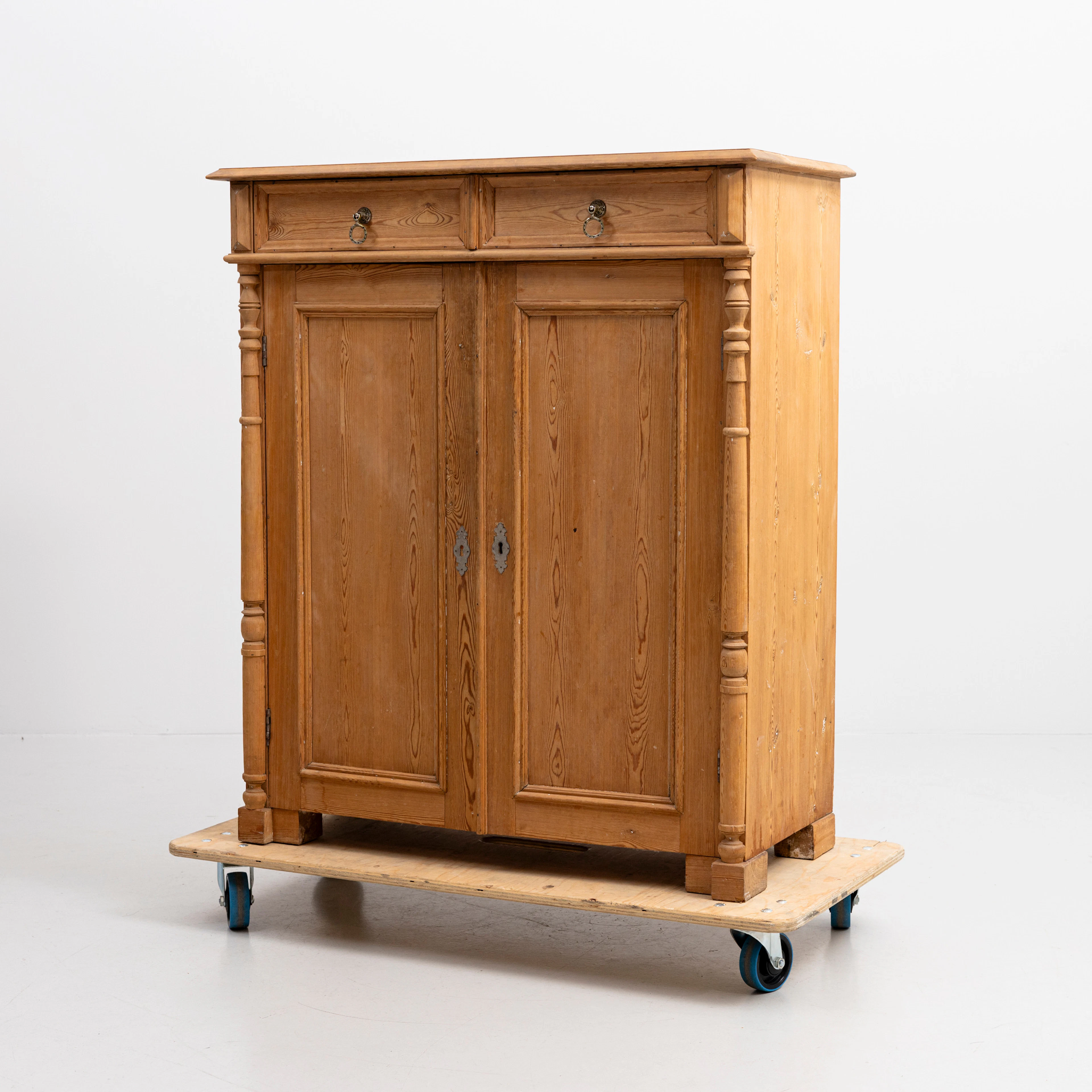 SKÄNK, furu, 1800-tal.