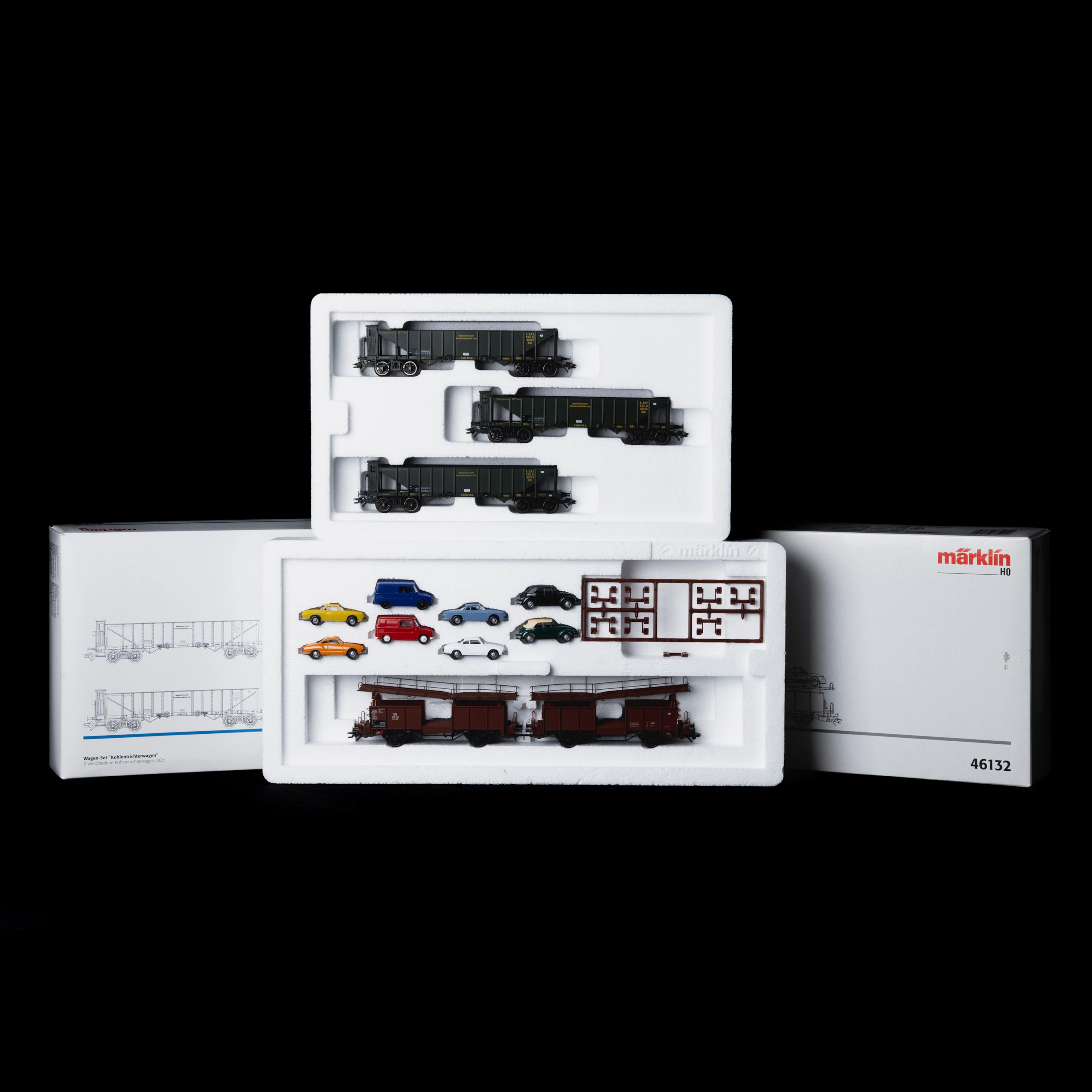 MÄRKLIN 46132 och 46801, 5 st godsvagnar, originalförpackade.