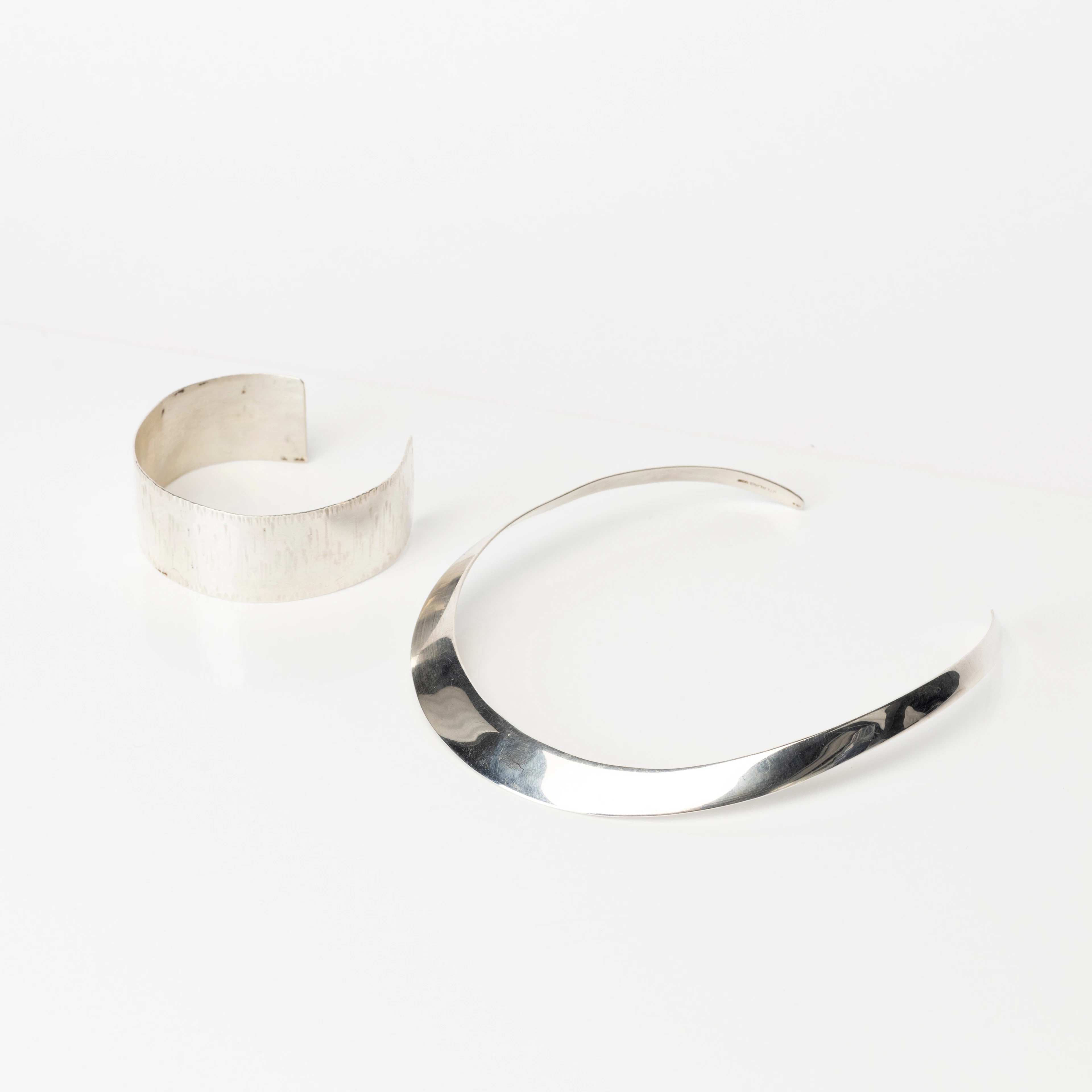 HALSRING samt ARMRING, sterling silver, svensk importstämpel samt
