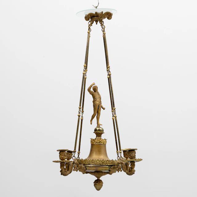 AMPEL, förgylld, 1800-talets andra hälft, höjd ca 85 cm.