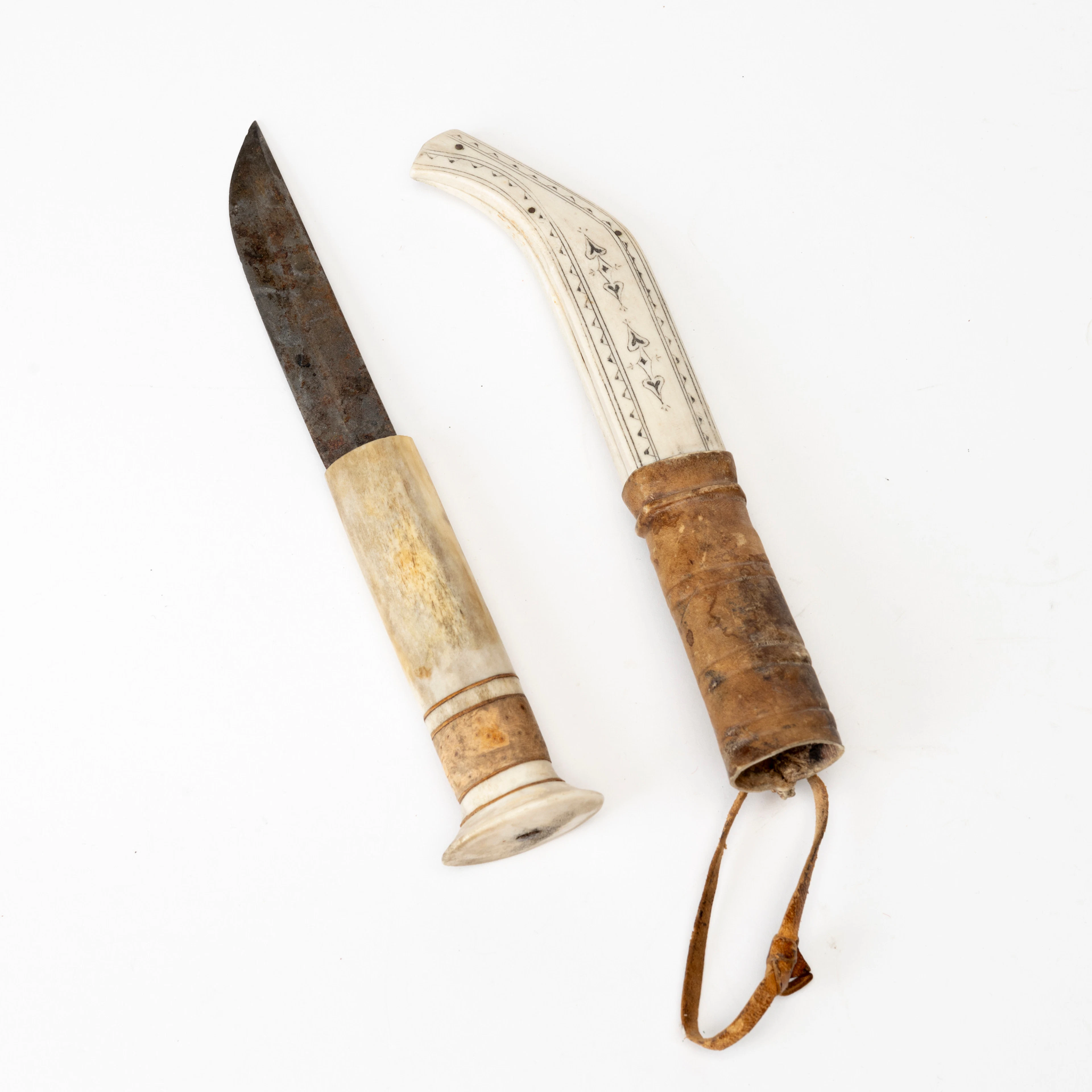 KNIV, halvhorn, duodji, samiskt hantverk, otydlig signatur.