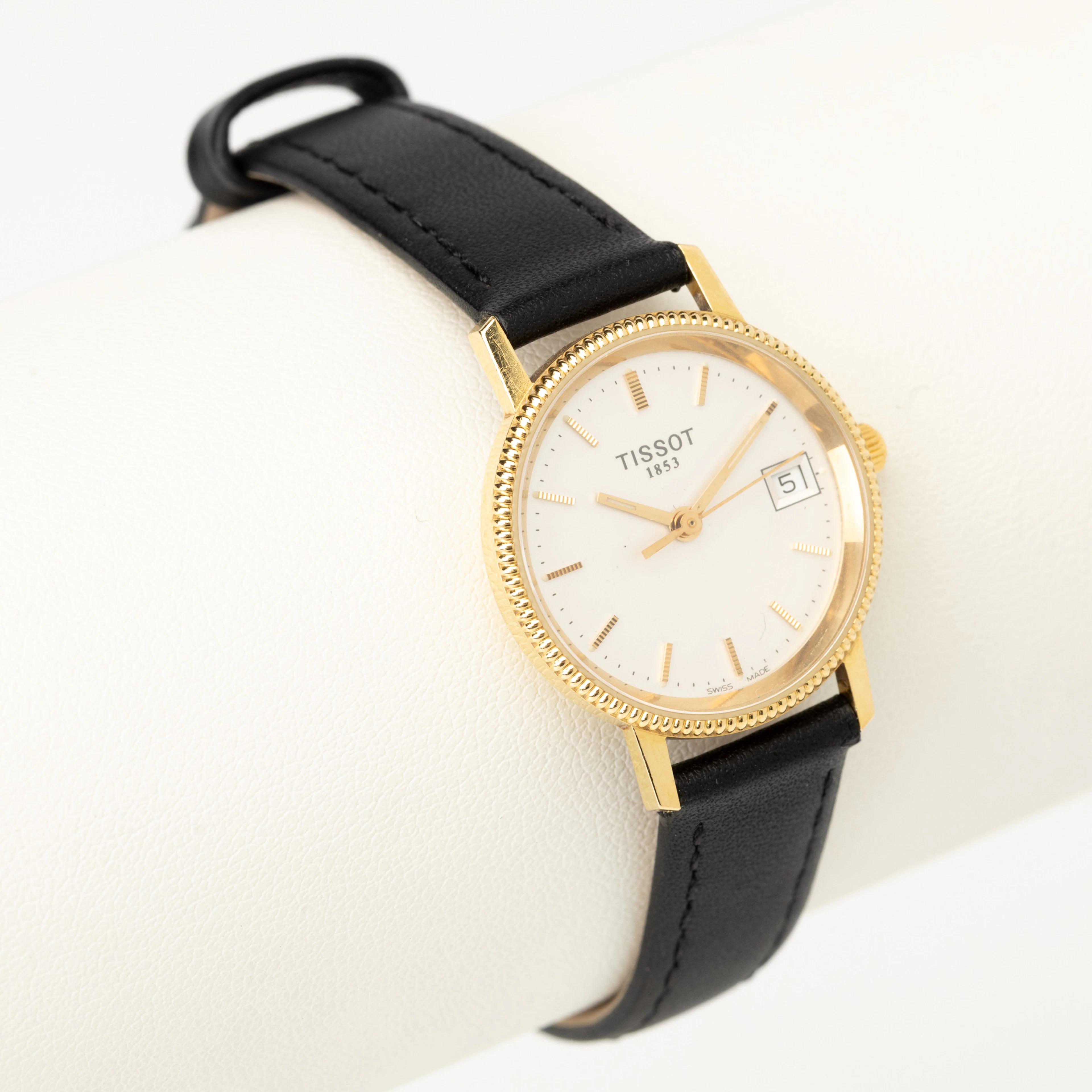 TISSOT. Armbandsur, guld, 18K, Schweiz, quartz.