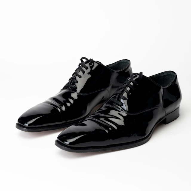 DSQUARED. Lackskor, "Black patented Chisel Toe Oxford shoes", storlek 46.