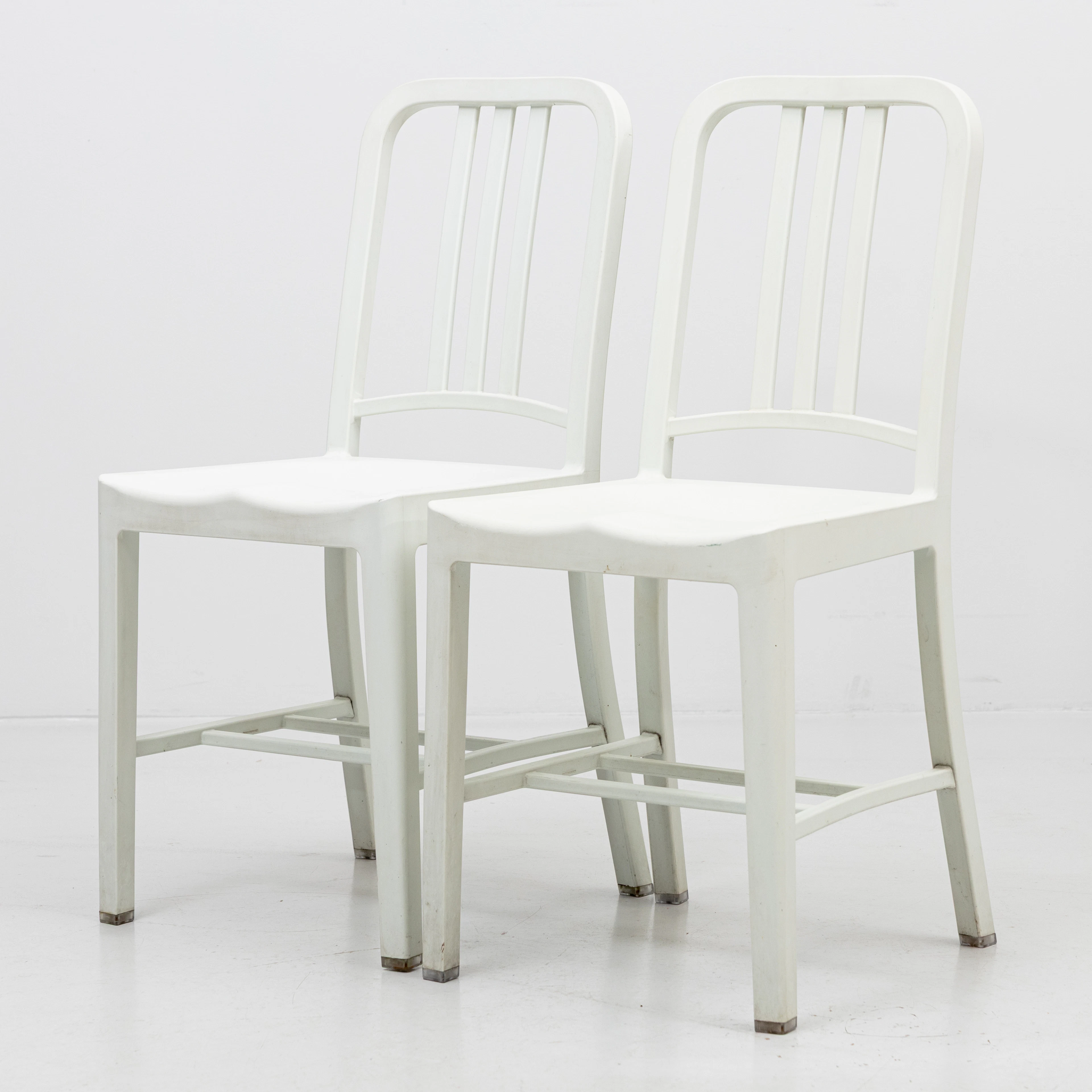 PHILIPPE STARCK. Stolar, 2 st, "111 Navy", Emeco, 2000-tal.