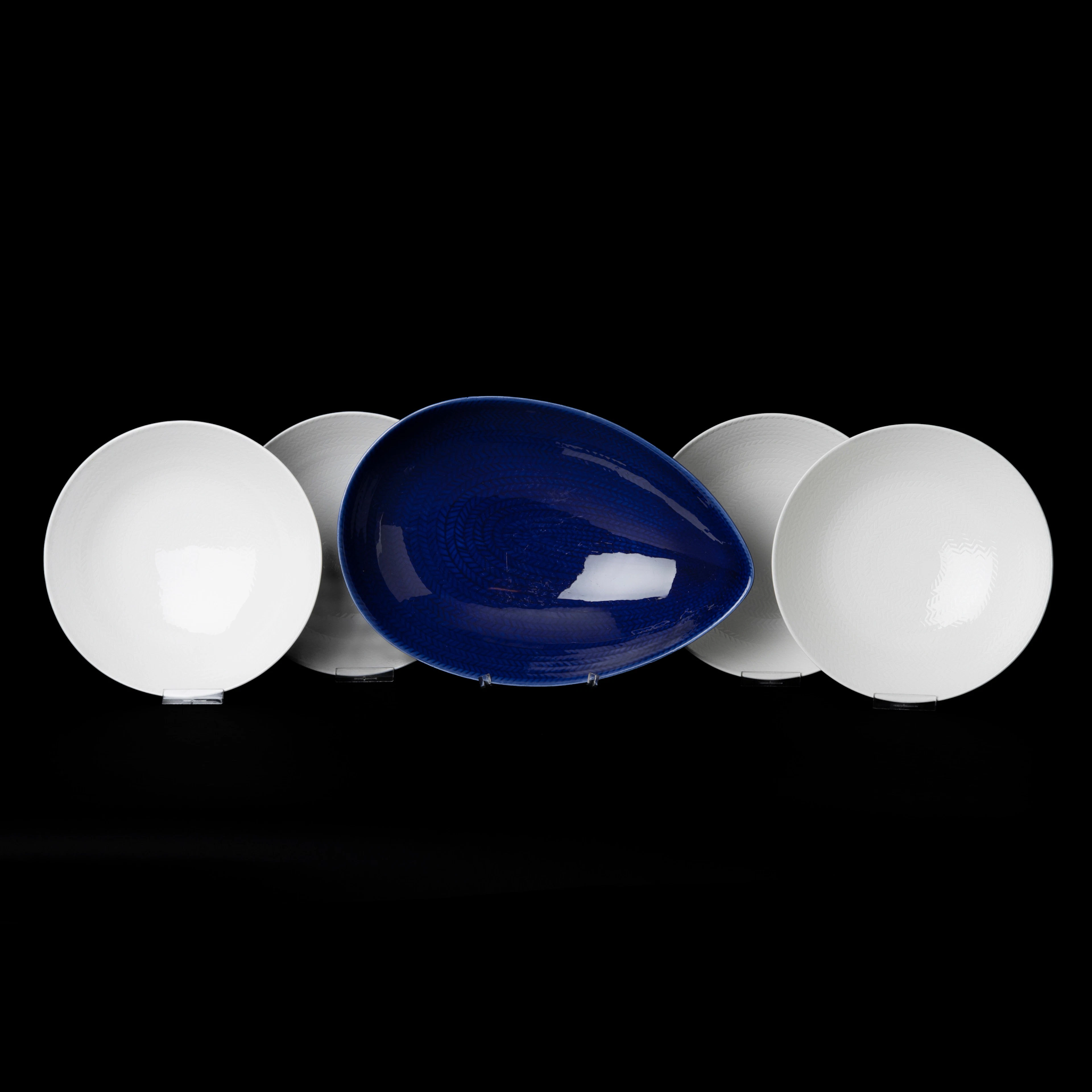 HERTHA BENGTSON. 5 delar, "Blå Eld", Rörstrand, flintgods, 1950/60-tal.