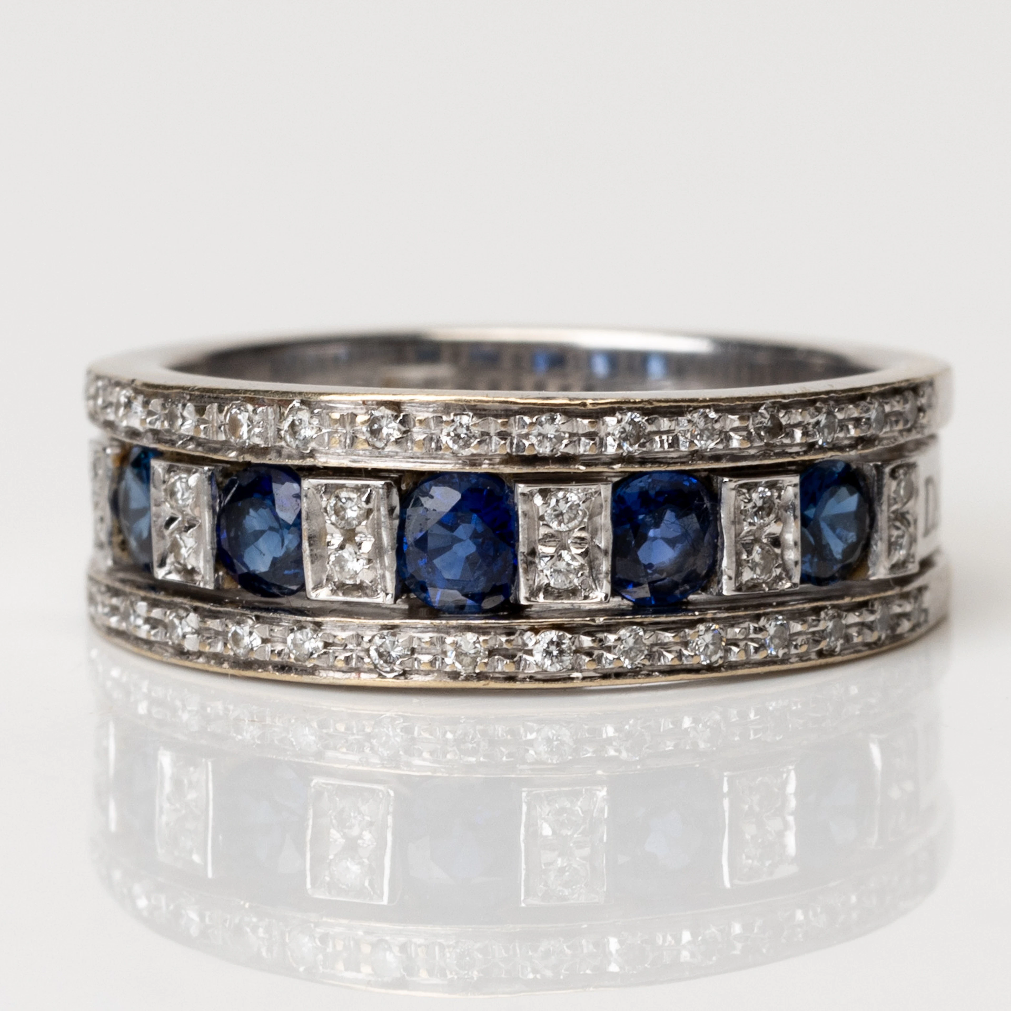 DAMIANI, Ring, "Belle Epoque", 18K vitguld med 5 fasettslipade safirer