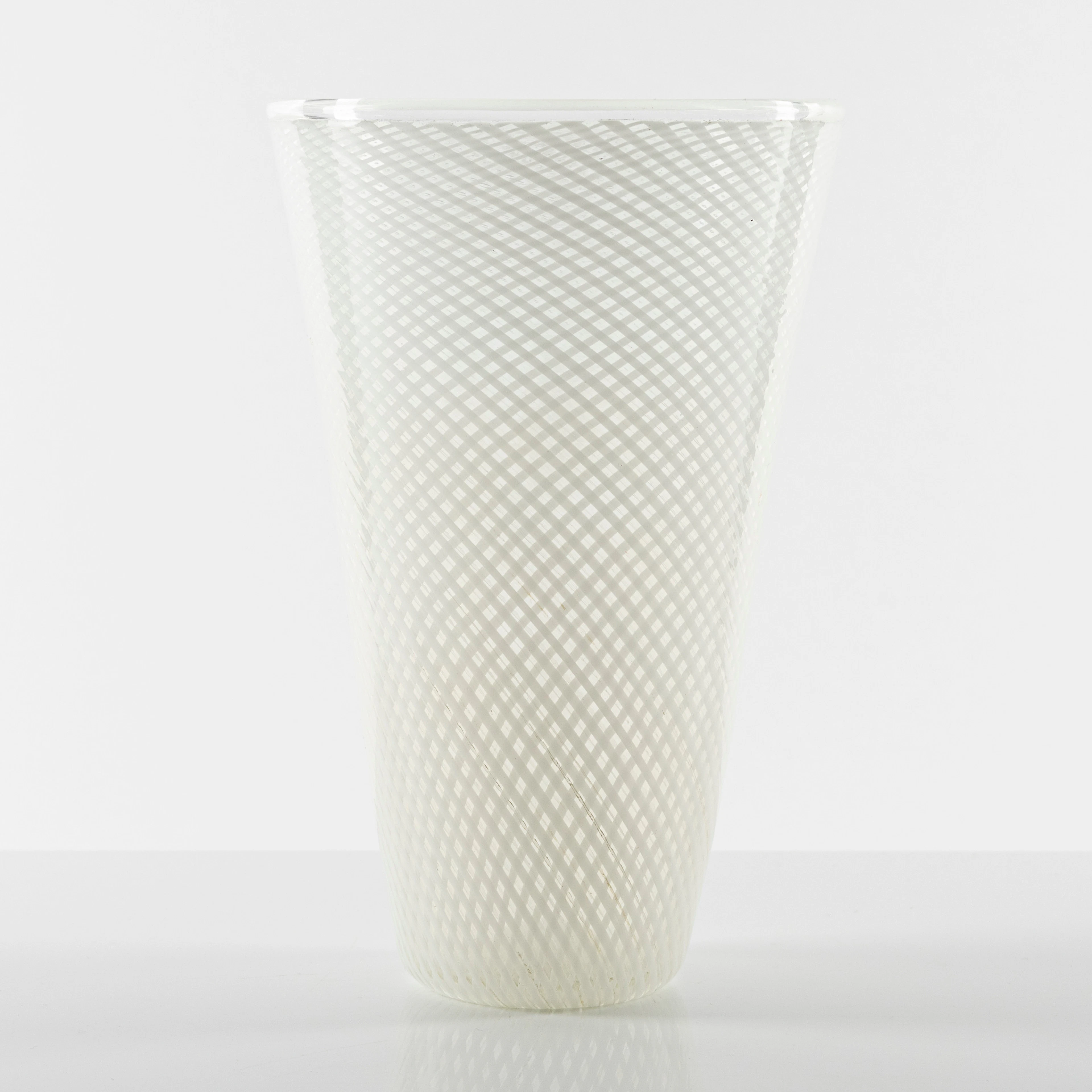 VAS, glas, Reticello-teknik, troligen Dino Martens för Aureliano Toso, Italien.