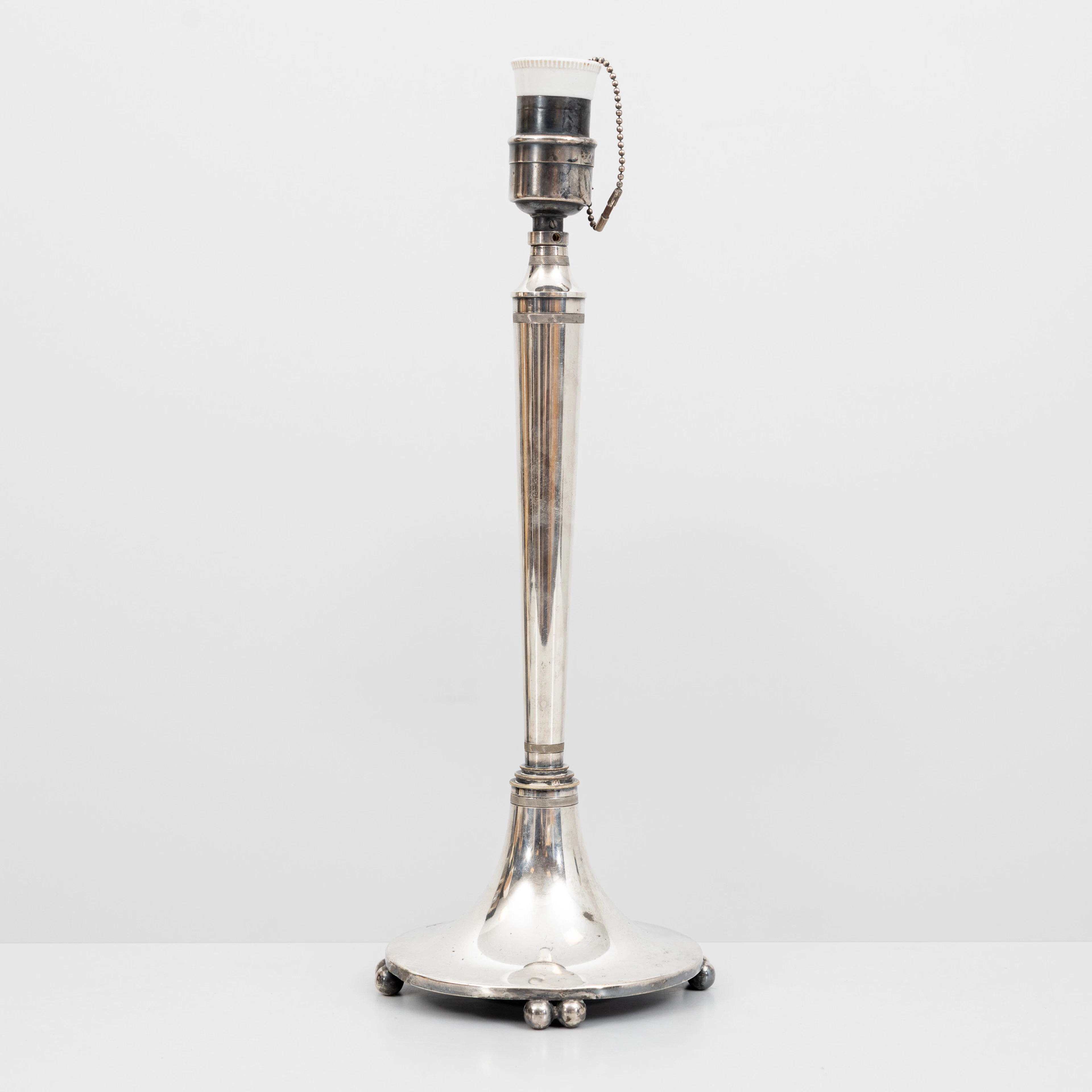 BORDSLAMPA, nysilver, Guldsmedsaktiebolaget, 1900-tal.