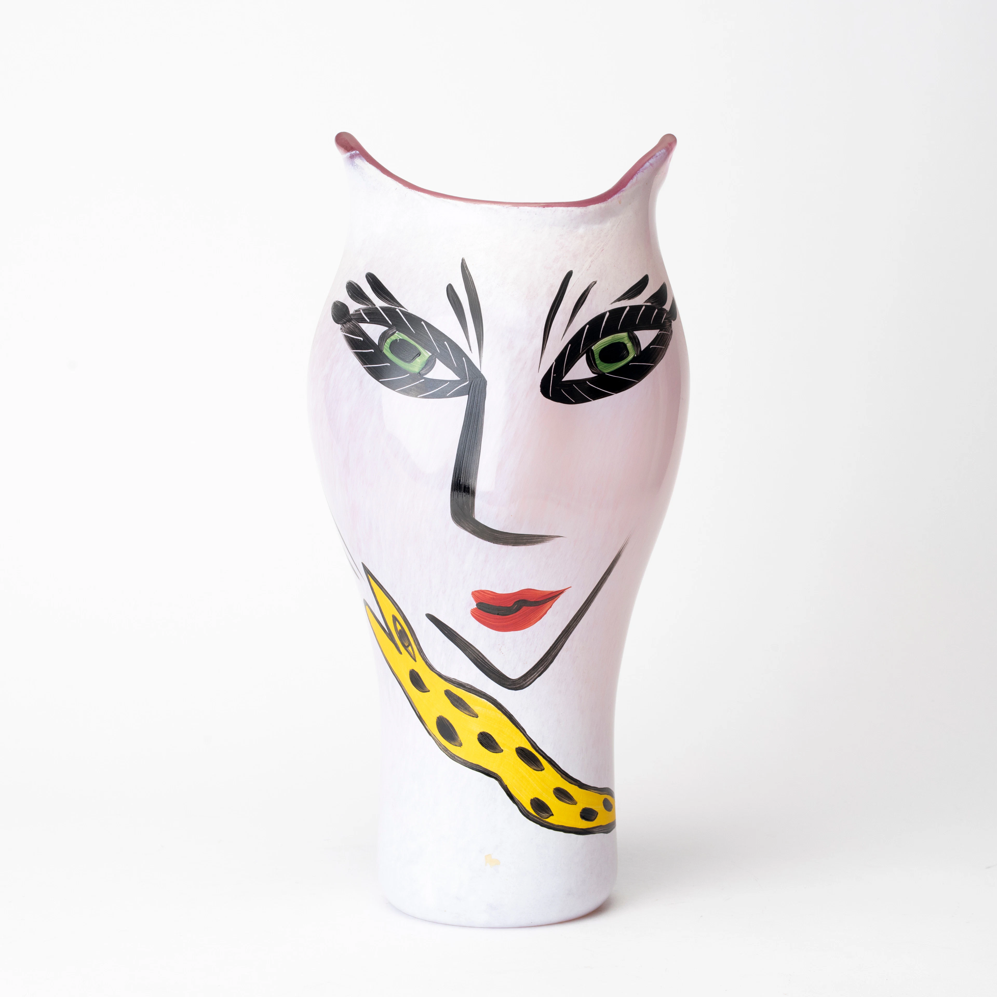 ULRICA HYDMAN-VALLIEN. Vas, glas, "Open Minds", Kosta Boda, signerad.