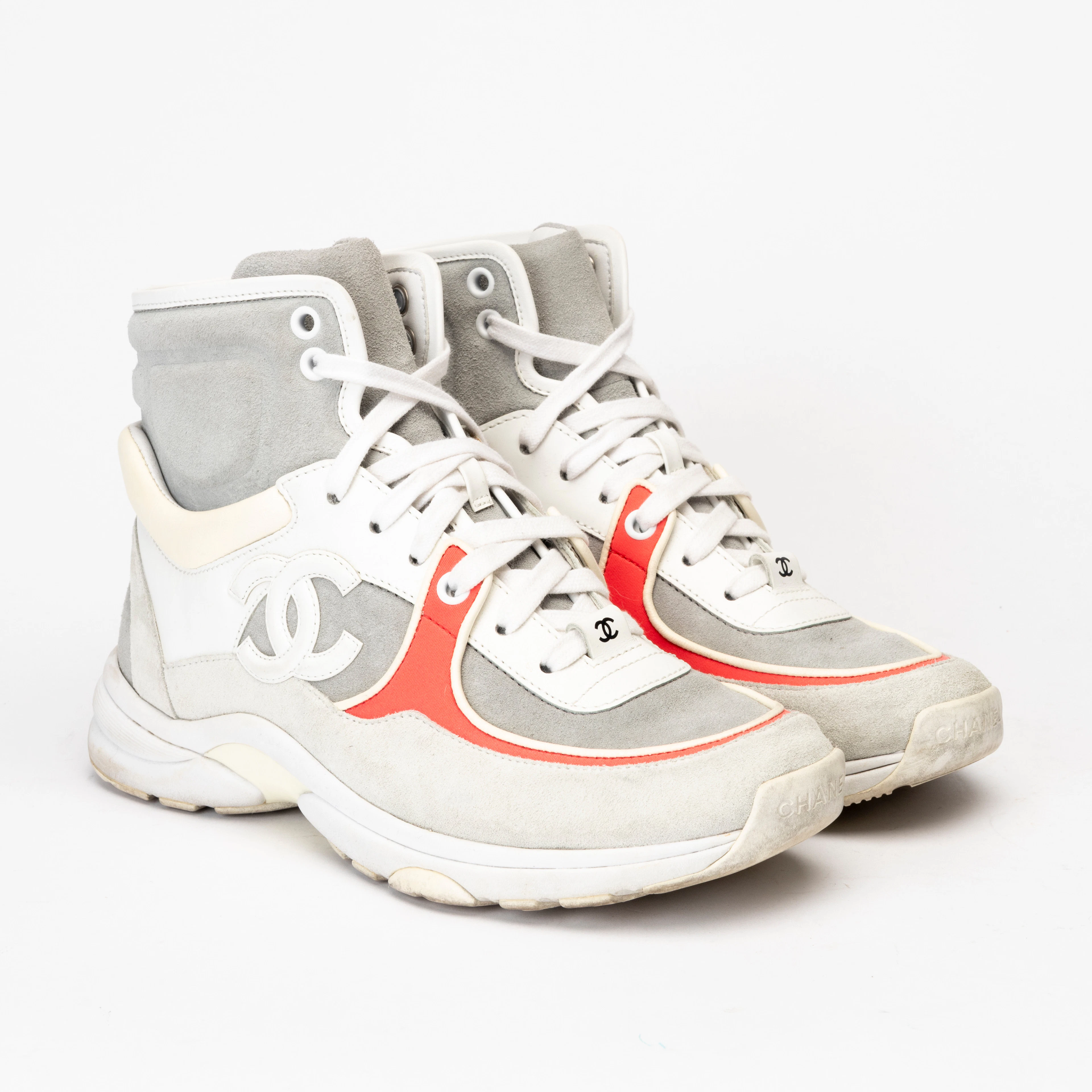 CHANEL. Sneakers, Chanel High-Top CC Sneakers, 2018, storlek 36,5.