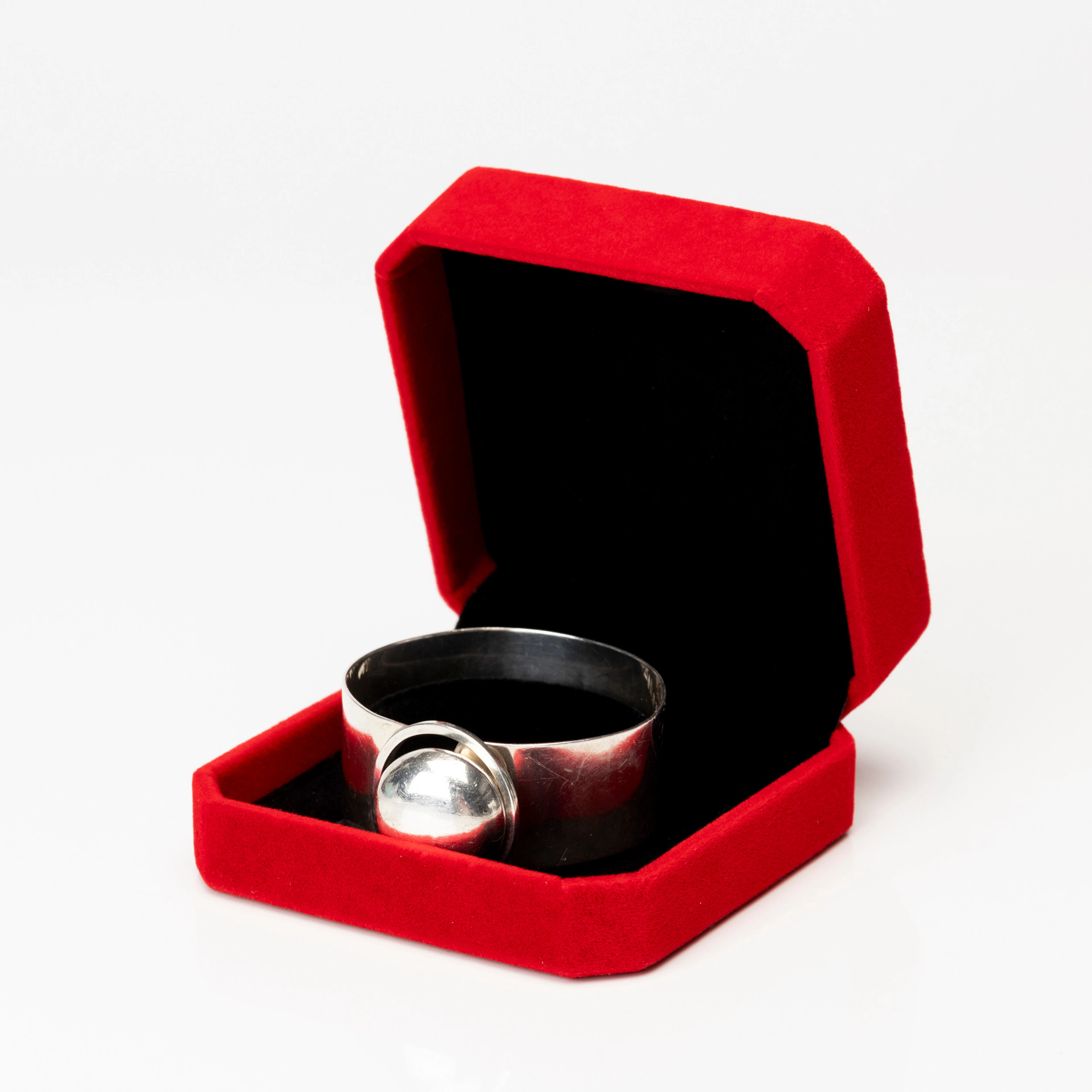 ARVO SAARELA. Armring, silver, Enköping, 1972.