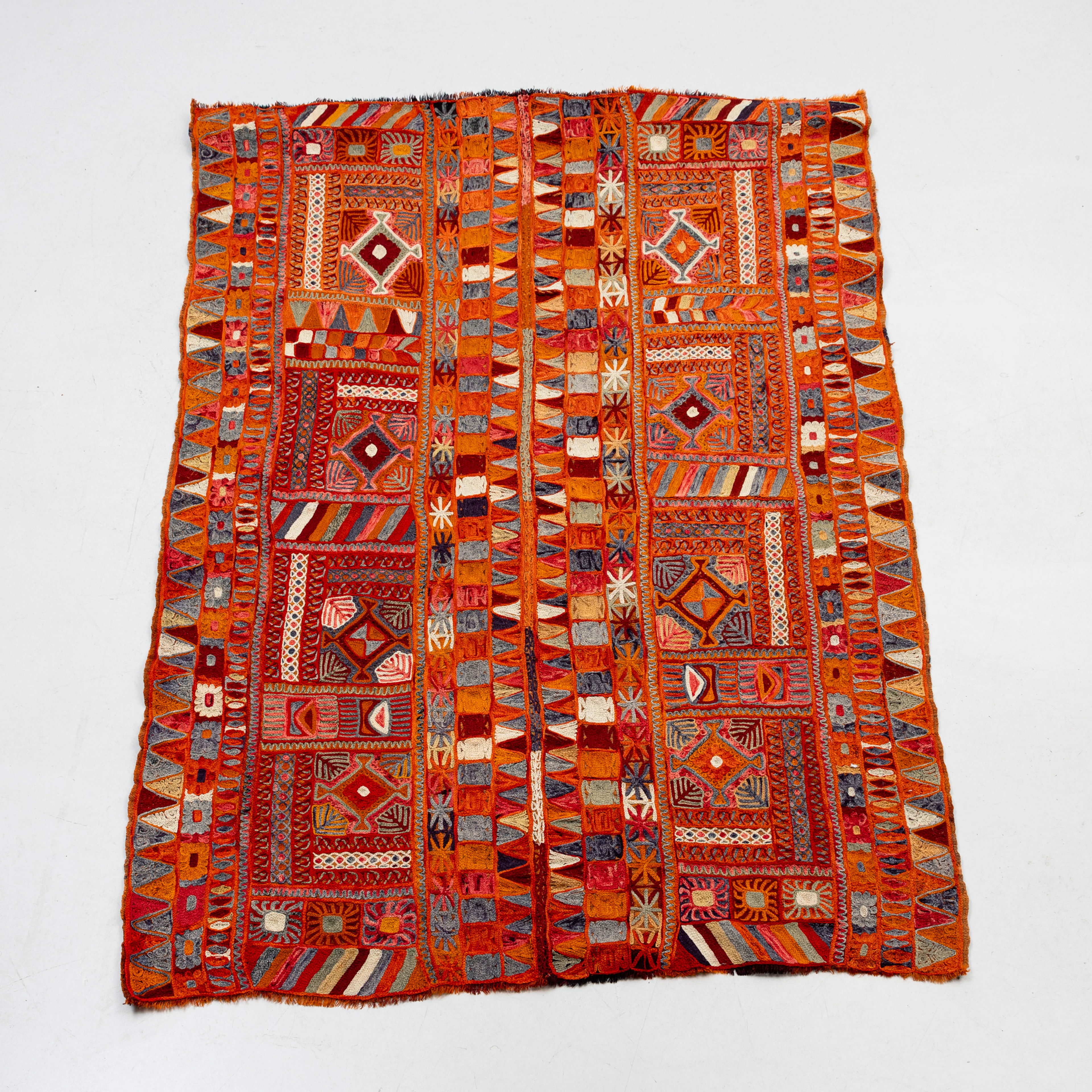VÄGGBONAD, broderi, persien, Mått ca 147x227 cm.