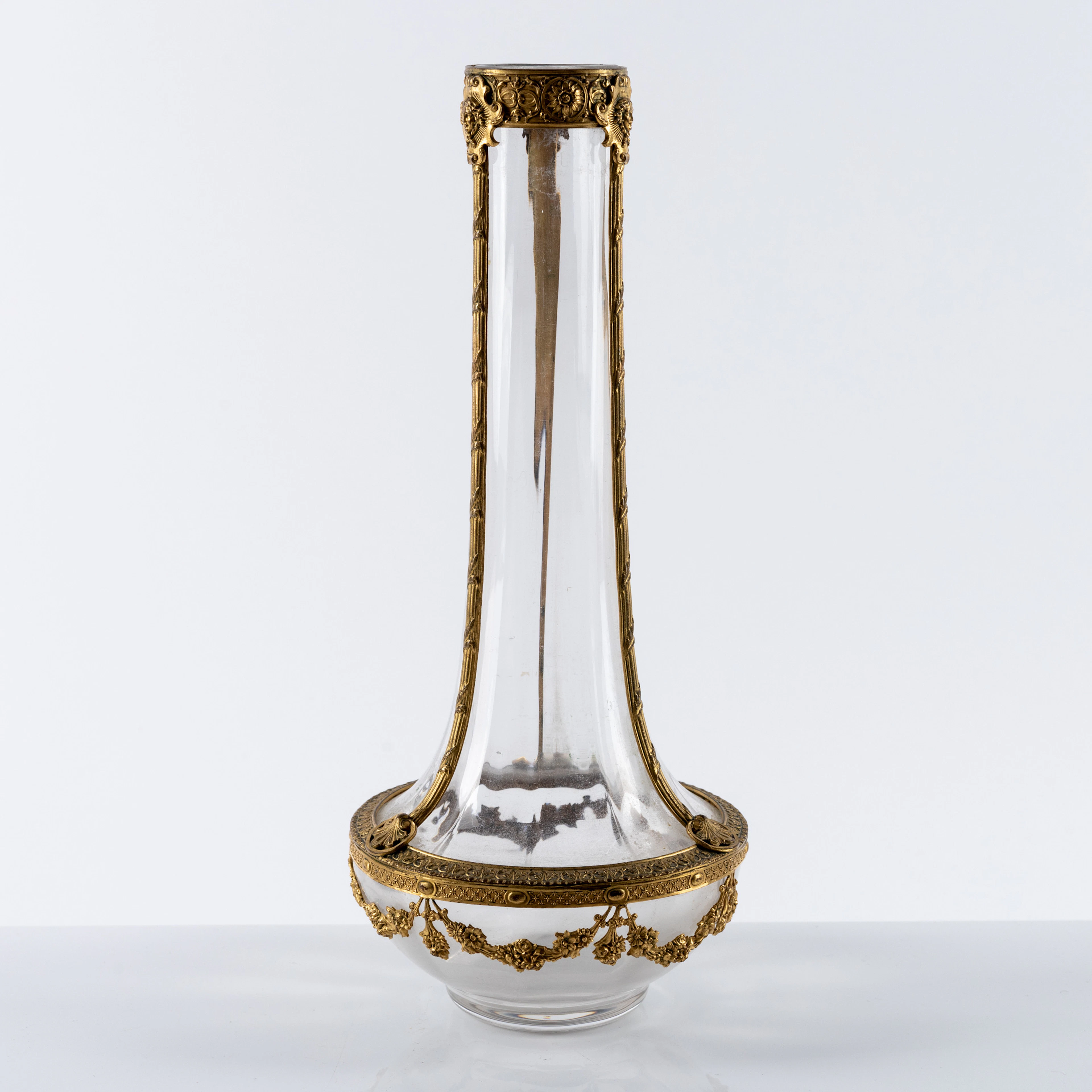 VAS, glas, förgylld metall, 1800-talets andra hälft.