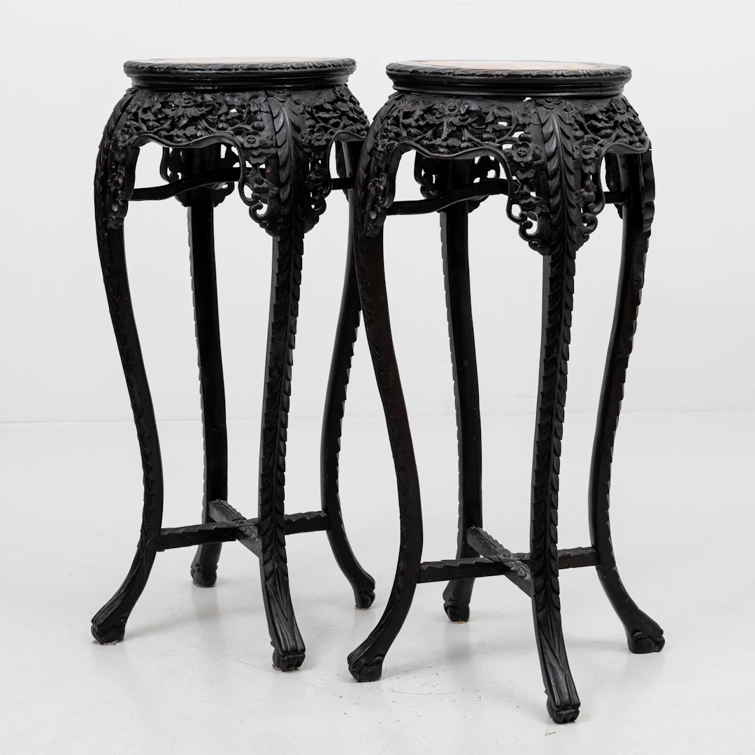 PIEDESTALER 1 par, orientaliska, 1900-tal.