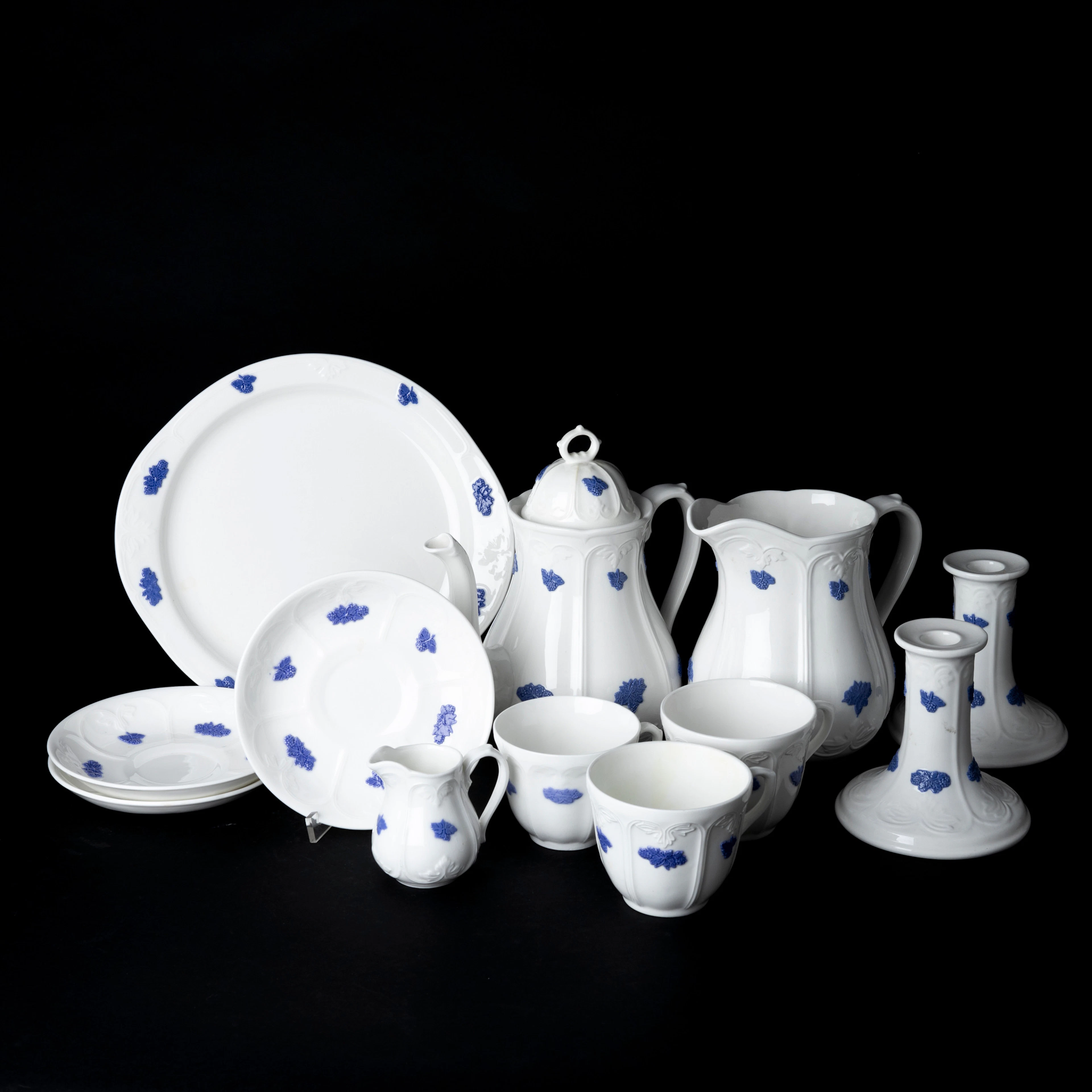 KAFFESERVIS, 9 delar, benporslin, "Blå Blom", Gustavsberg, några delar