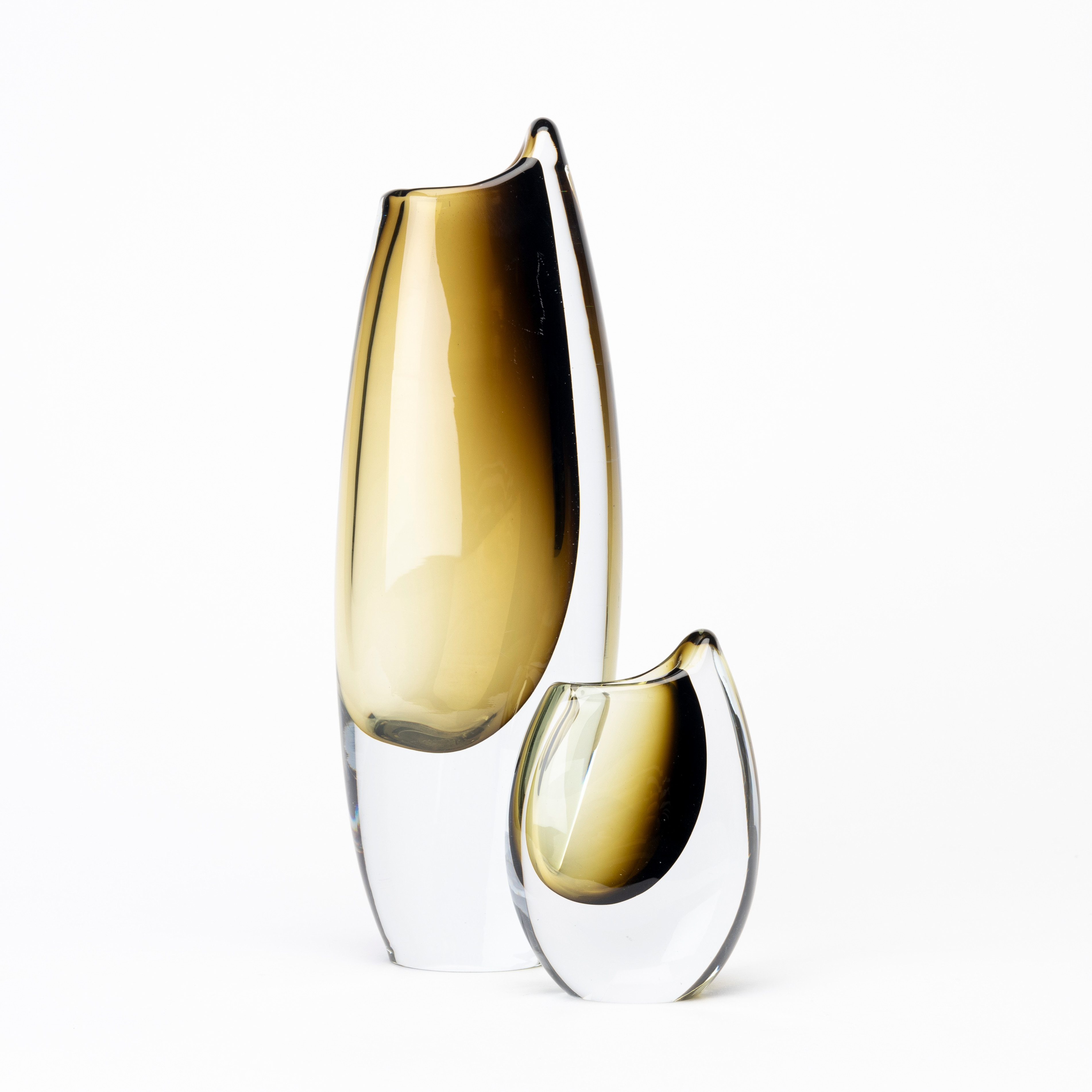 GUNNAR NYLUND. Vaser, 2 st, glas, underfång, "Shark Tooth", Ströbergshyttan