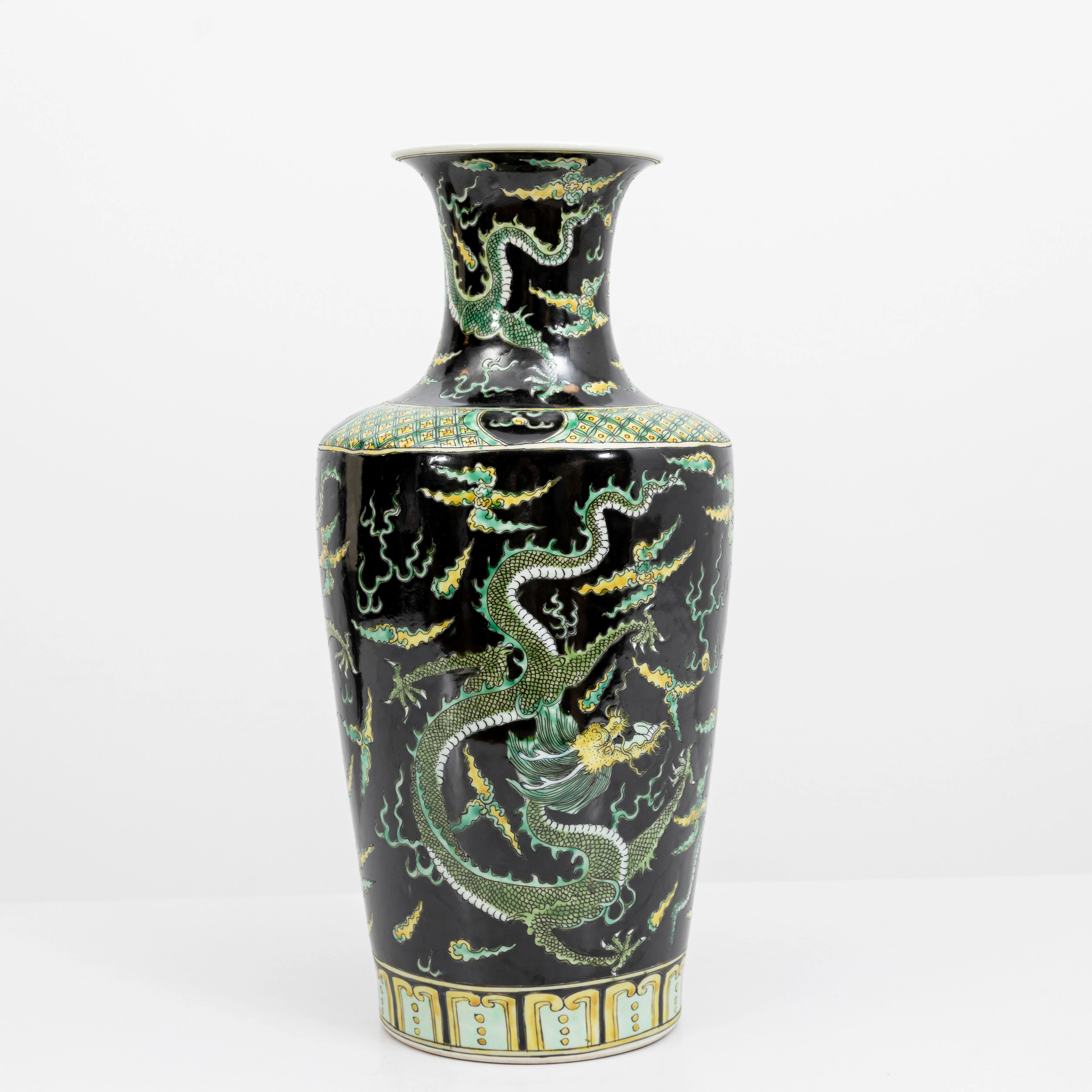 VAS, porslin, Kina, bär kangxi märkning, 1900/2000-tal.