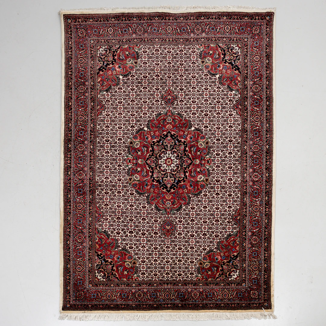 MATTA, Bidjar, ca 248x170 cm.