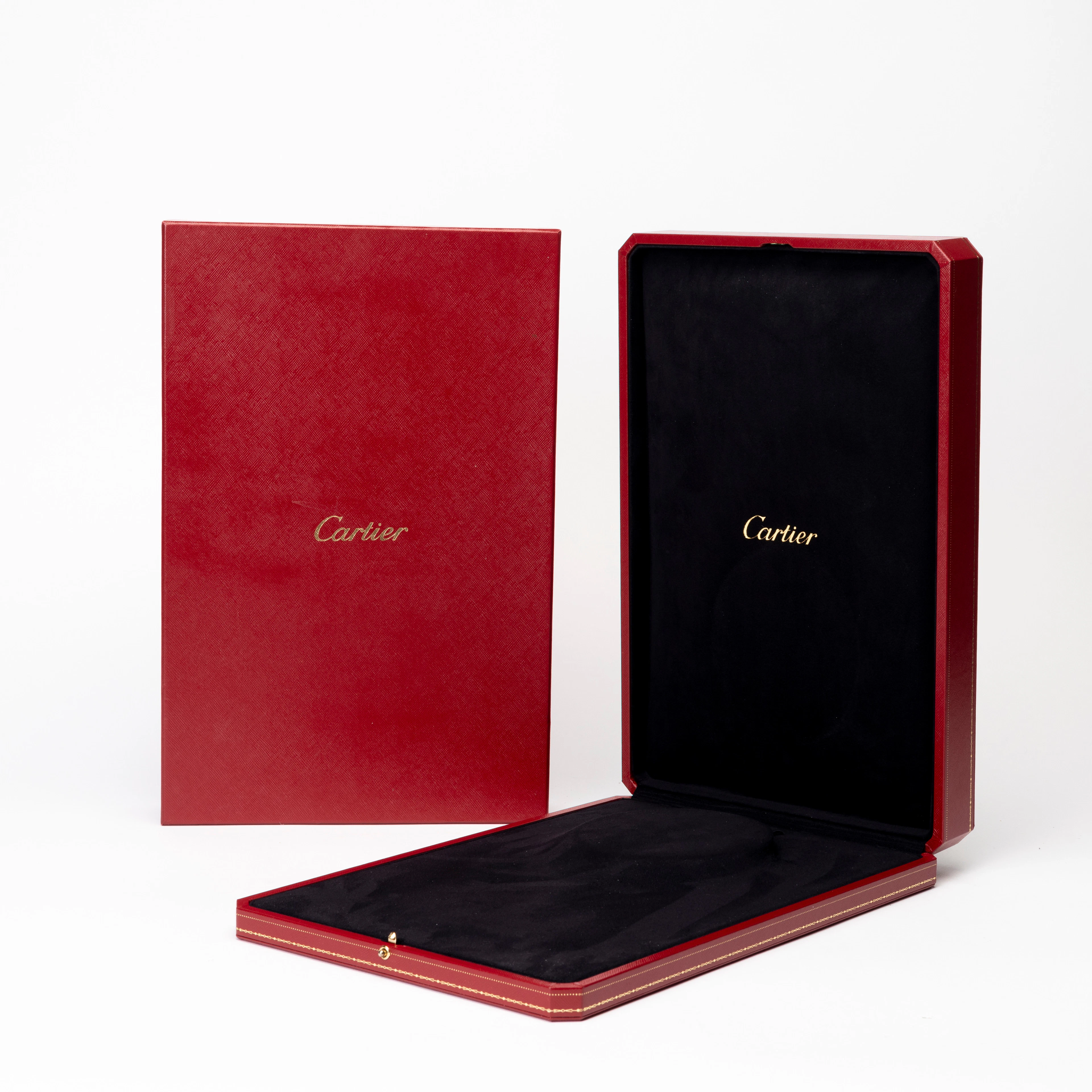 CARTIER. Etui för Collier med omslag, 2000-tal.