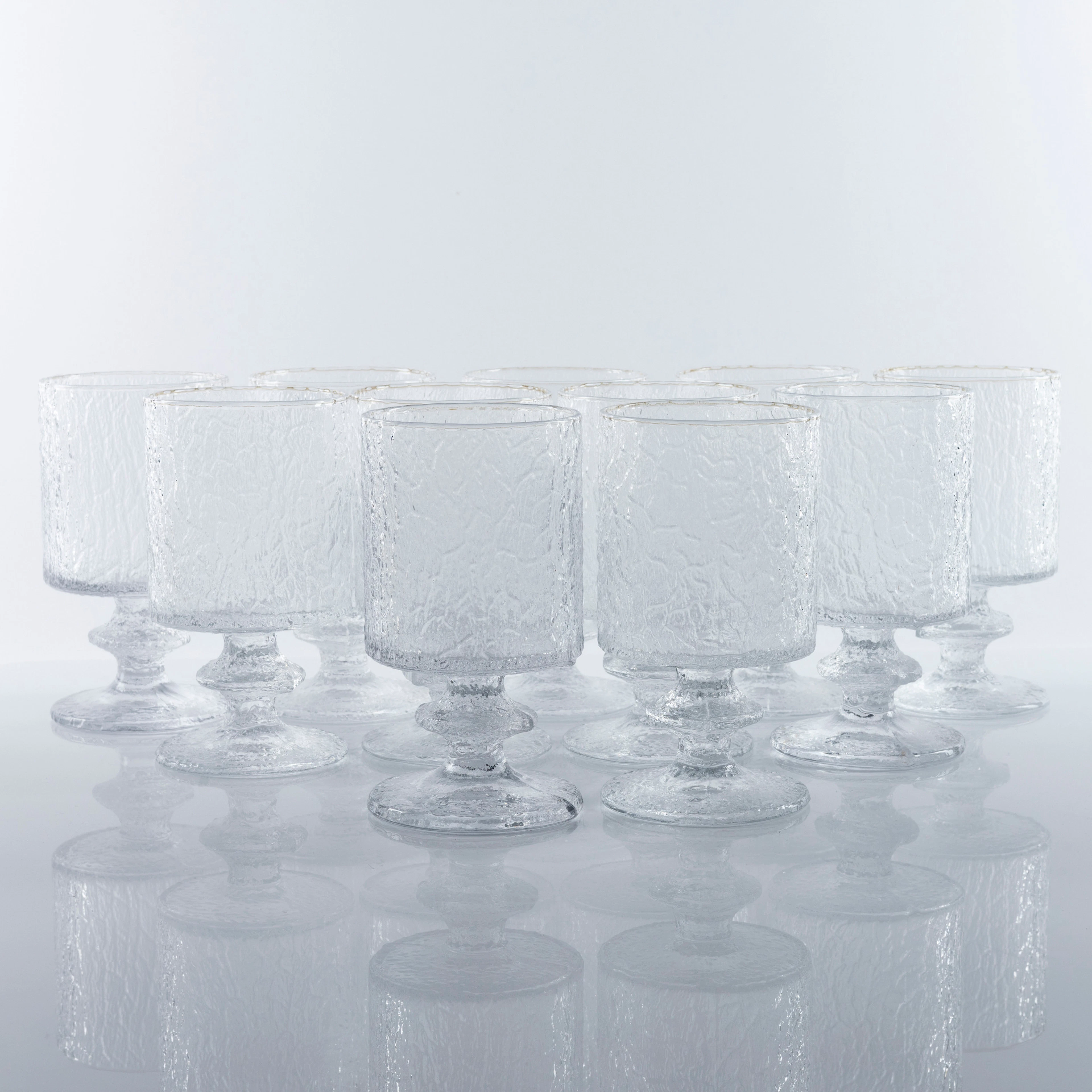 TIMO SARPANEVA. Glas 11 st, "Senator", ur serien "Festivo Senaattori"