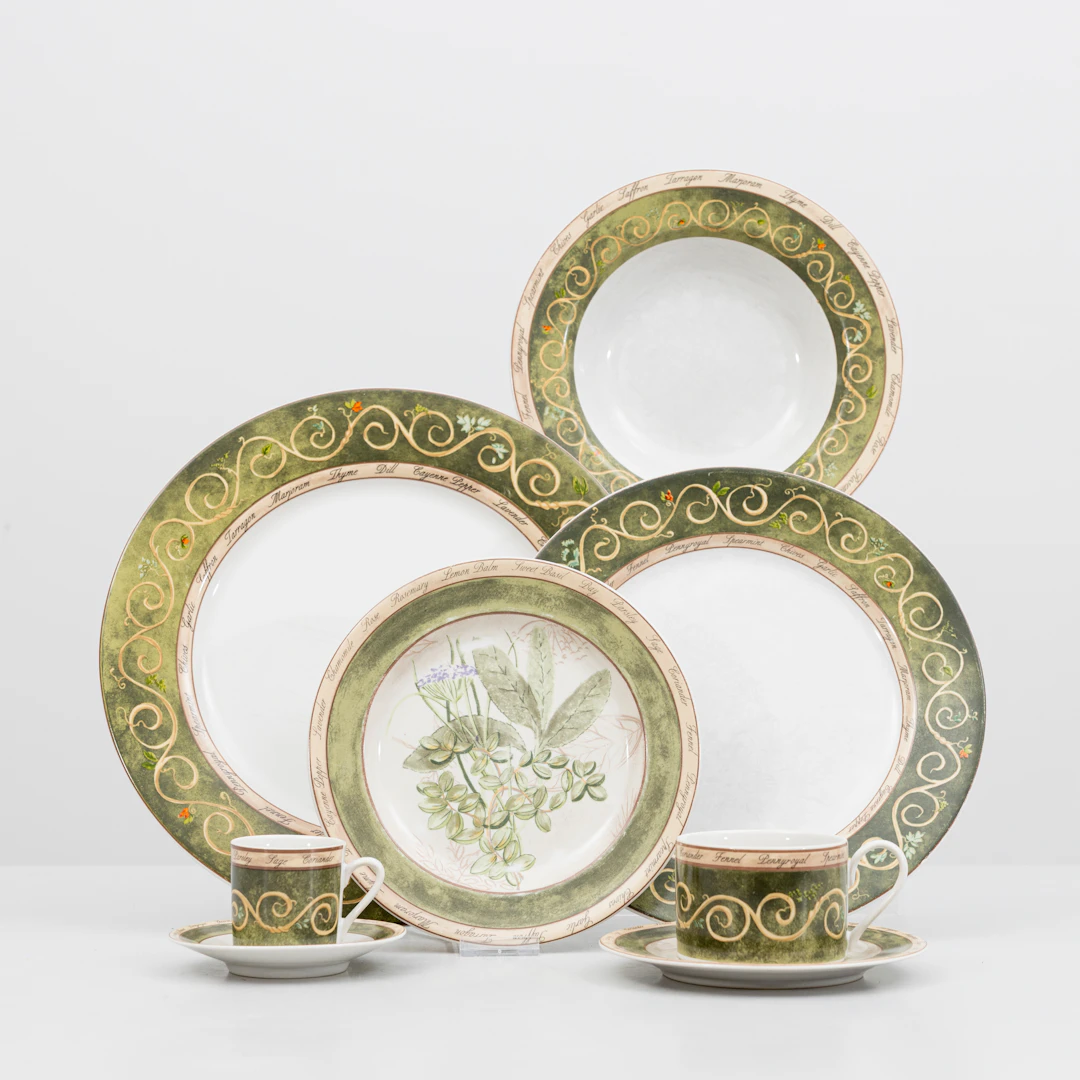 SERVIS, ca 47 delar, porslin, "Bouquet Garni", PTS International / Interiors.