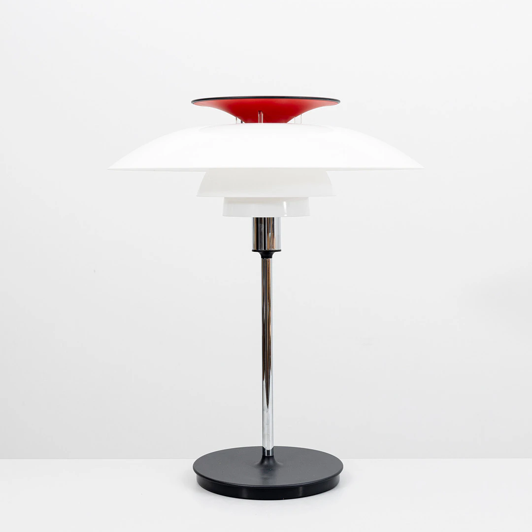 POUL HENNINGSEN. Bordslampa, aluminium och plast, PH-80, för Louis
