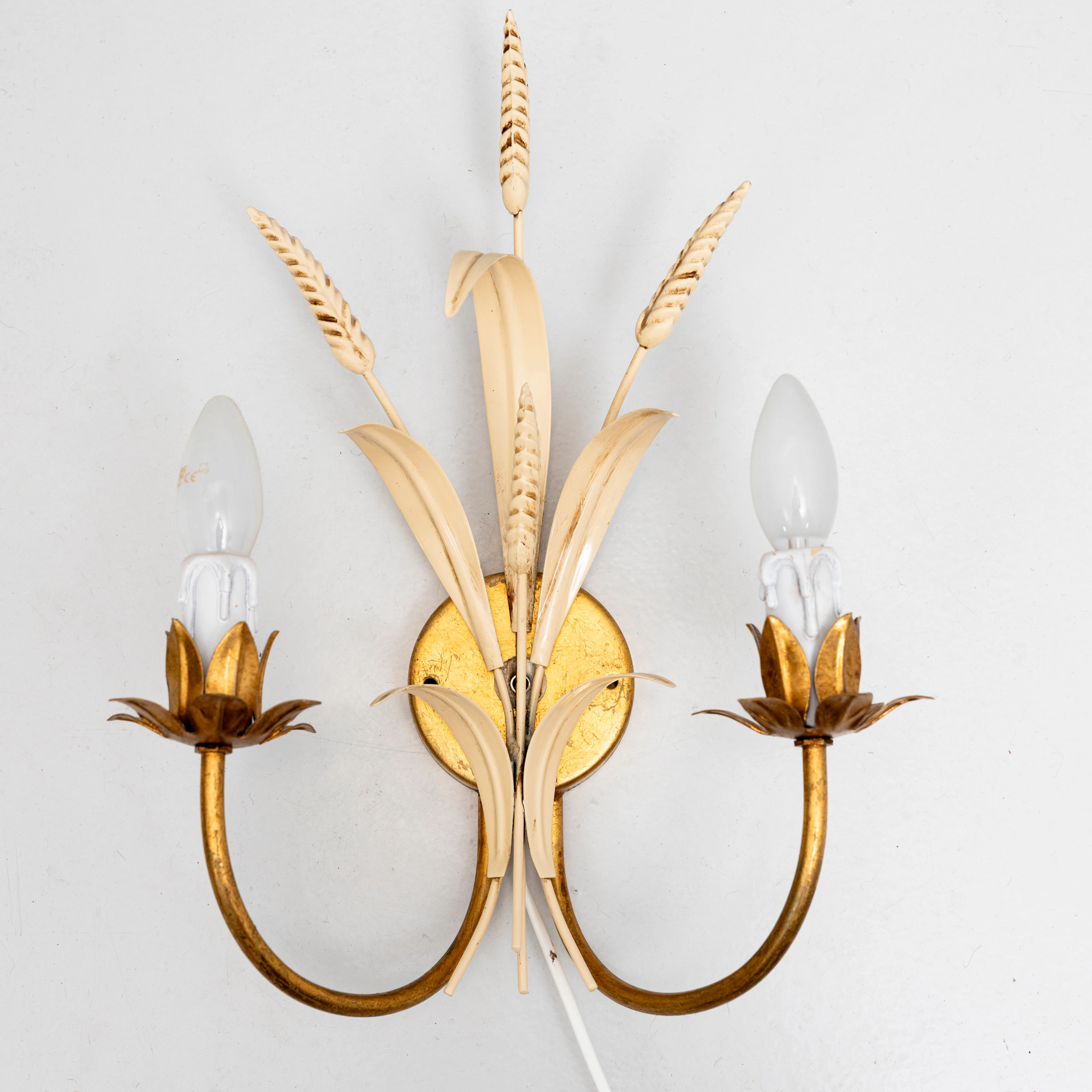 VÄGGLAMPA, floral dekor, mässing och metall, 1900-talets andra hälft