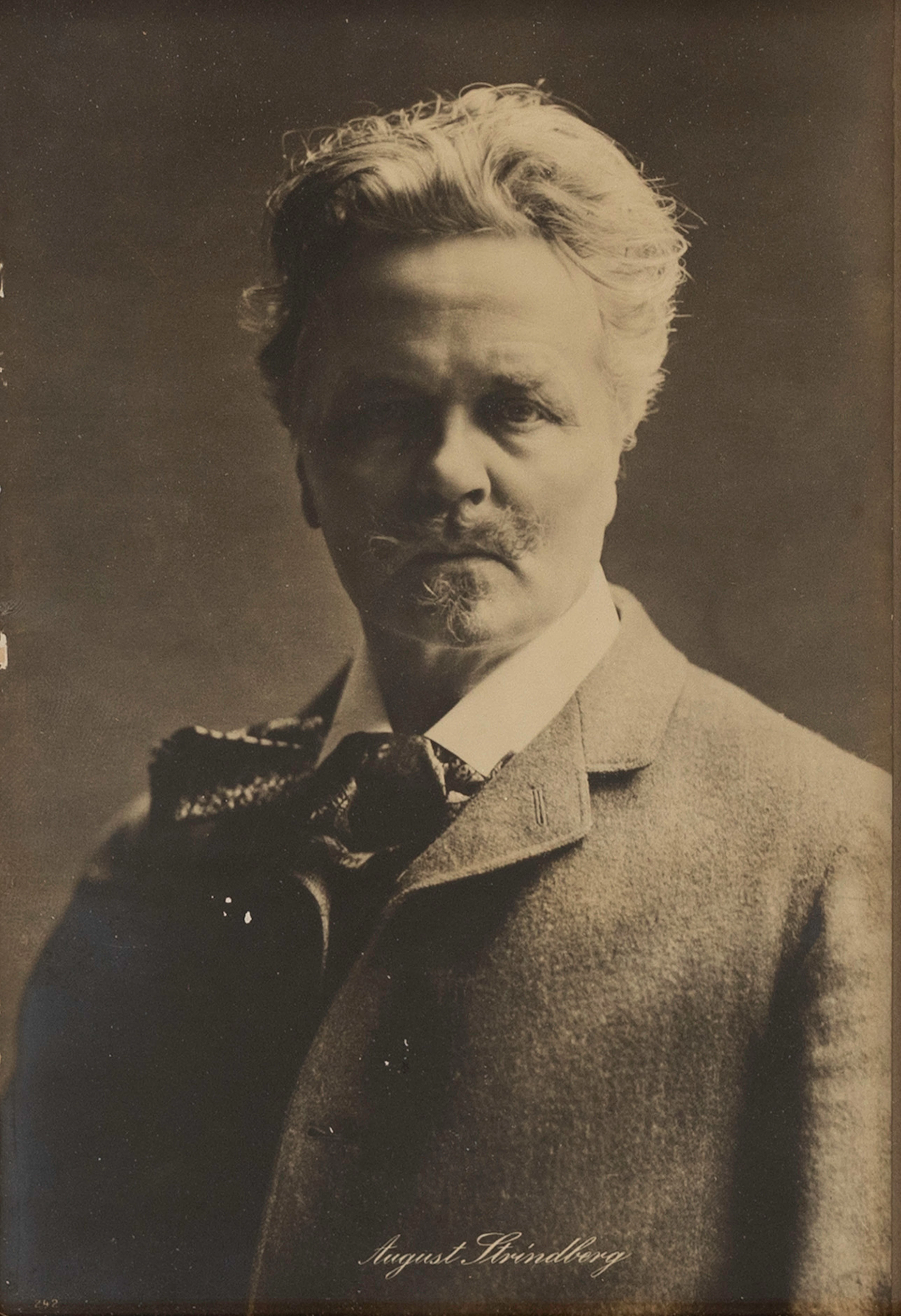 FOTOGRAFI, August Strindberg.