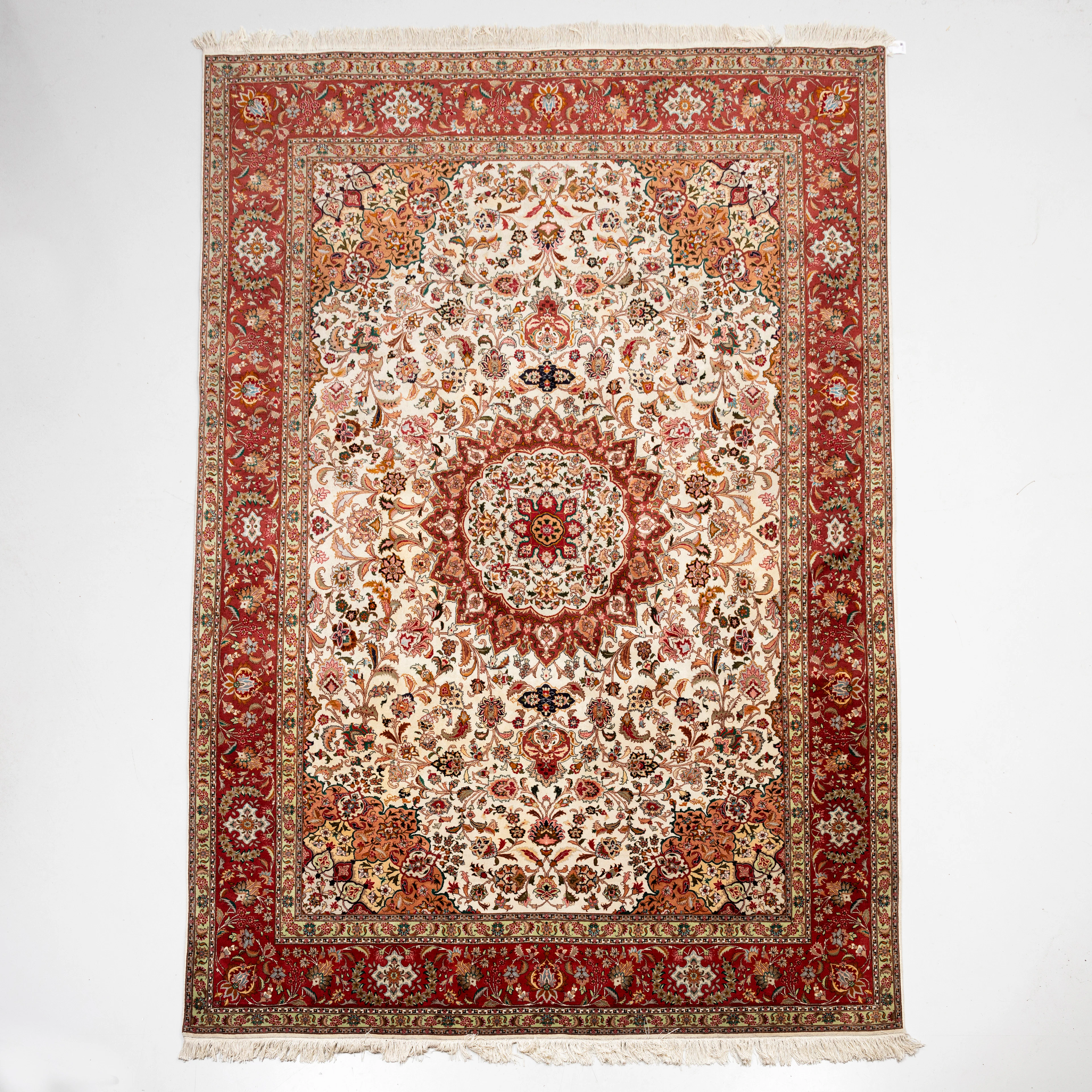 MATTA, old Täbriz, ca 350x255 cm.
