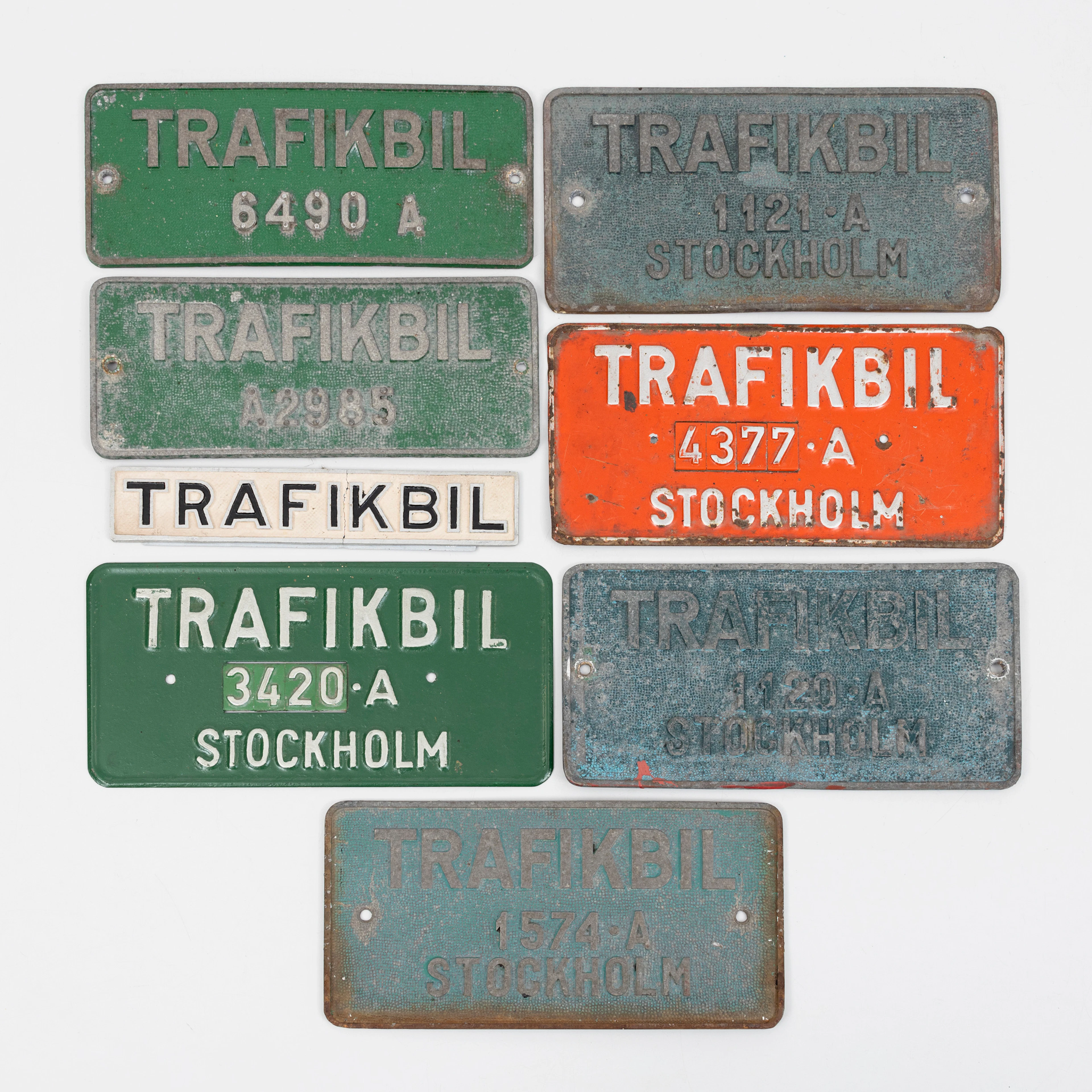 SKYLTAR, 8 st, Trafikbil, aluminium / plåt, 1940/50-tal.