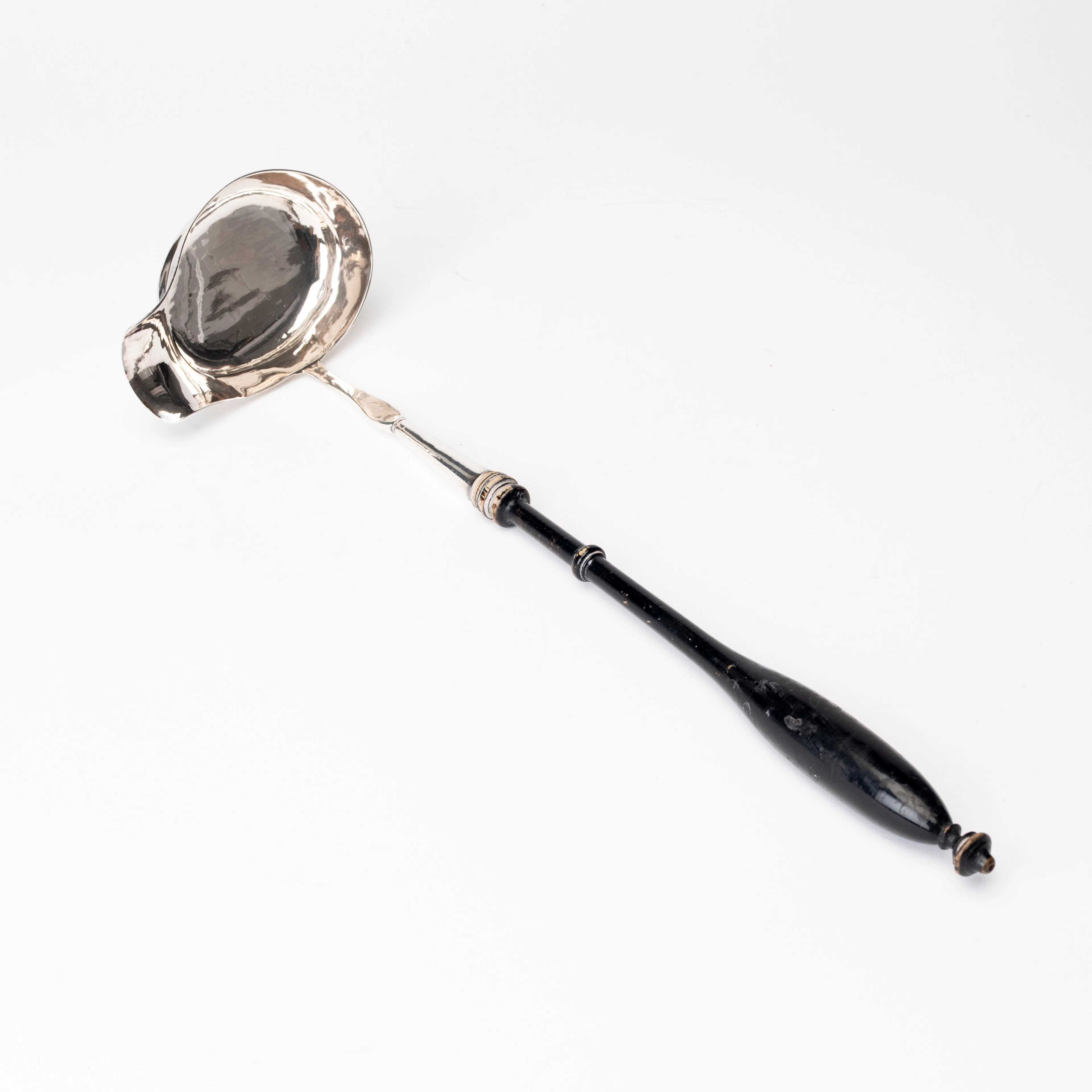 PER OSKAR FREDRIK NÄRMAN (1844-1901). SLEV, silver, träskaft, Mariestad, 1874.