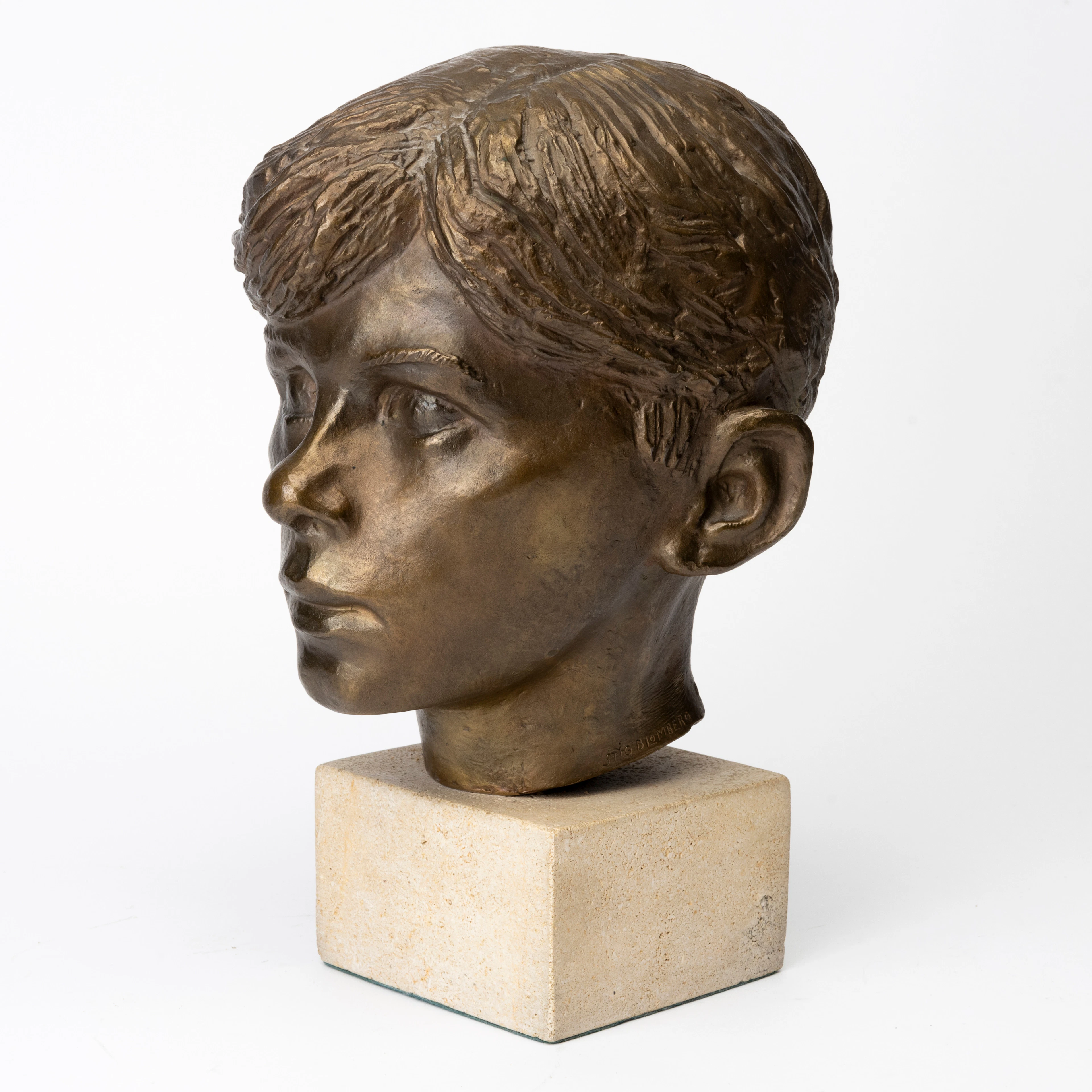STIG BLOMBERG. Skulptur, brons, pojkhuvud, signerad Stig Blomberg