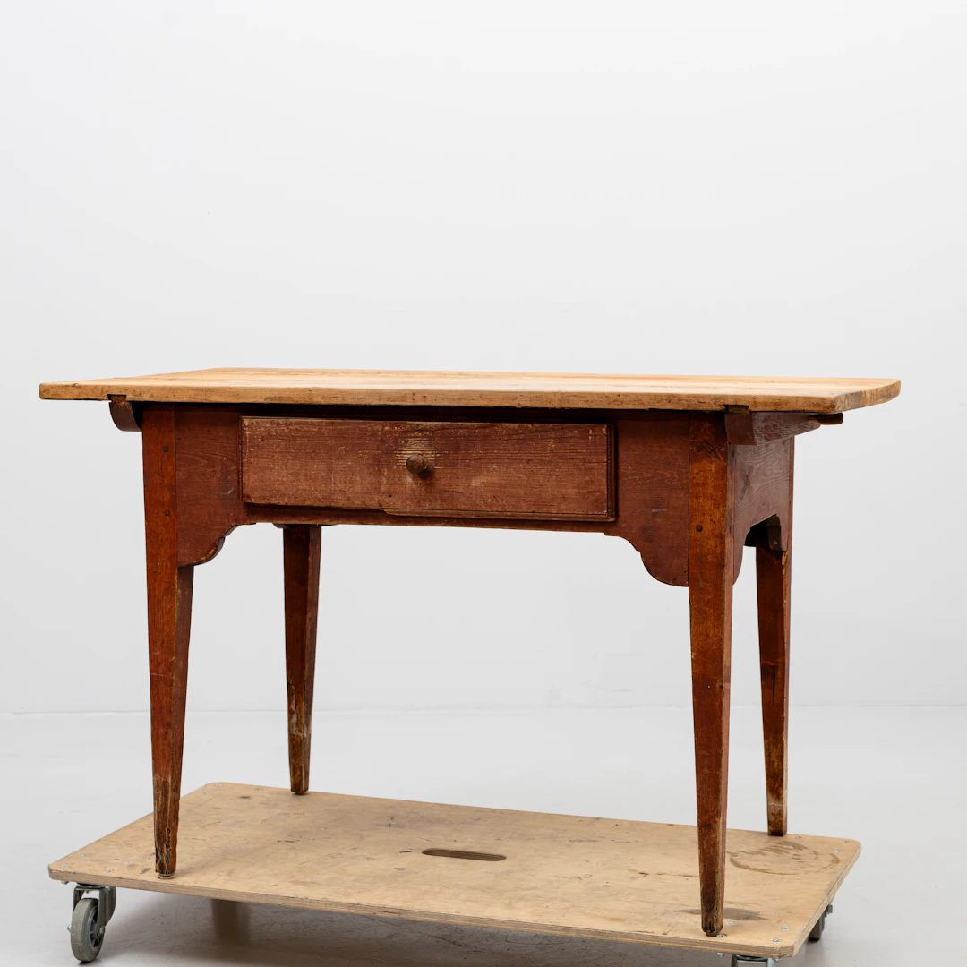 BORD MED LÅDA, furu, allmoge, 1800-tal.