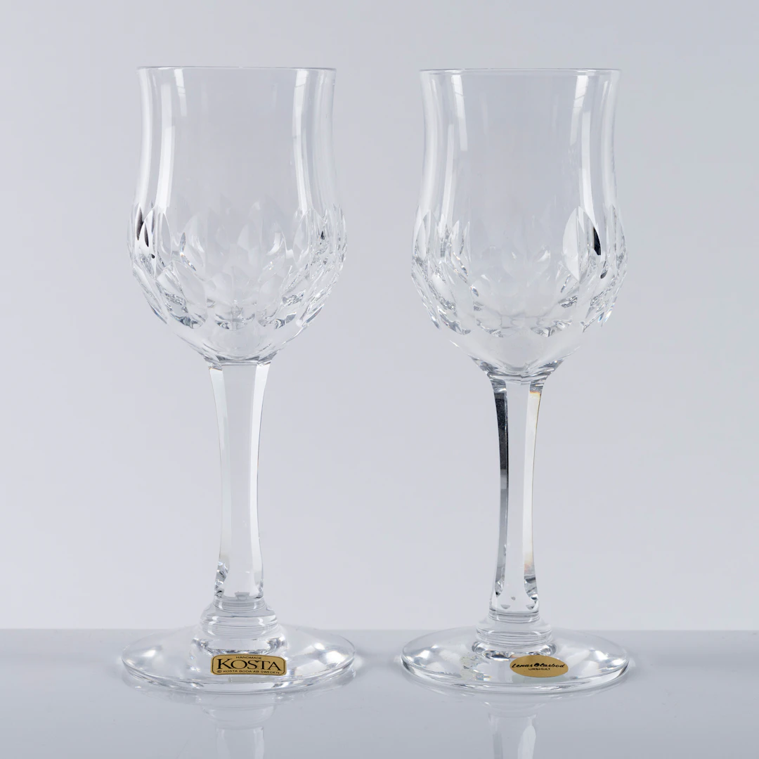 SIGURD PERSSON. Dessertvinsglas, 21 st, "Carl Gustaf", Kosta, 1960/70-tal.