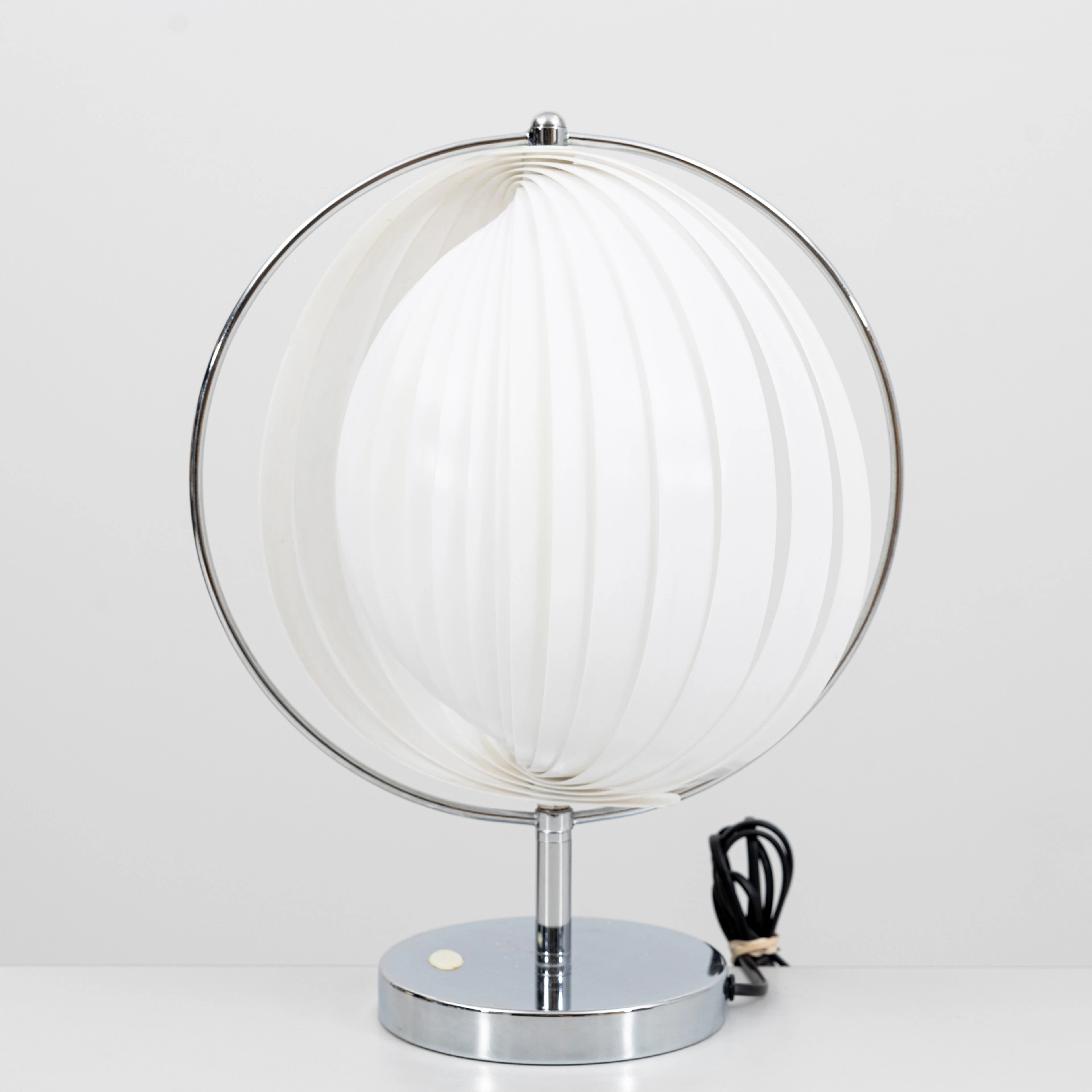 BORDSLAMPA, metall och plast, s.k. "Moonlamp", Kare Design.