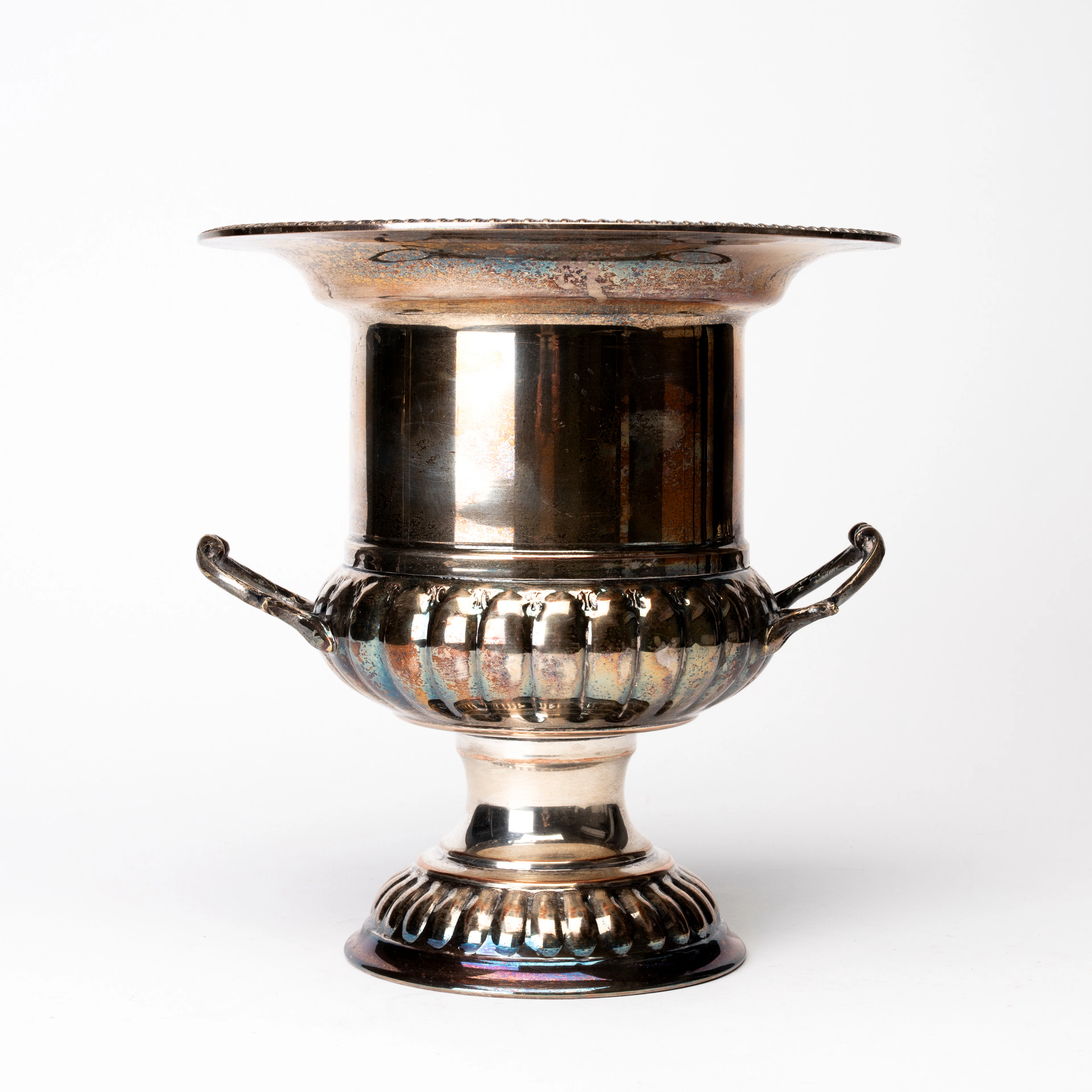 CHAMPAGNEKYLARE, silver på koppar, 1900-talets första hälft.