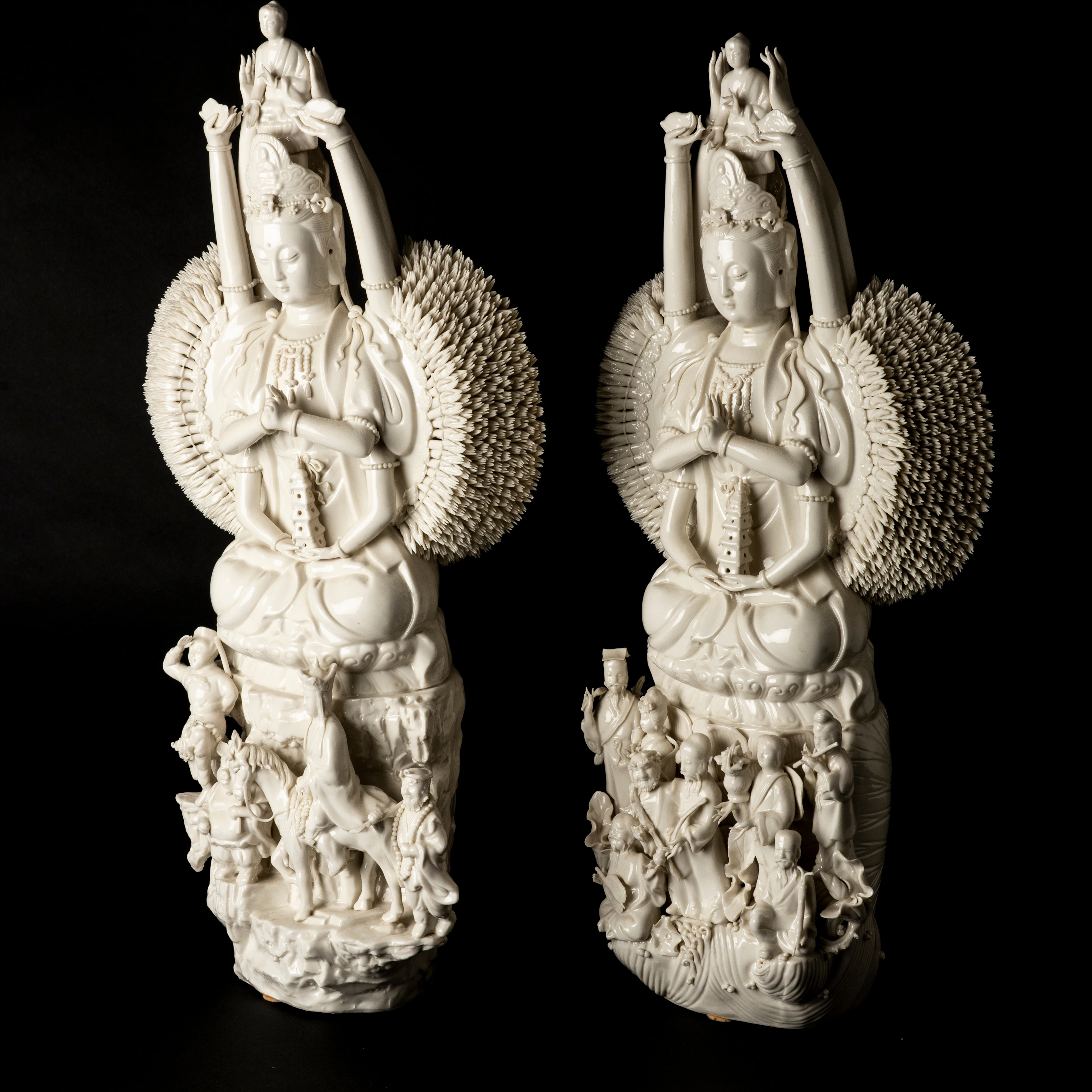 SKULPTURER, 2 st blanc de chine, Guanyin, "thousand arms", kina 1900-tal.