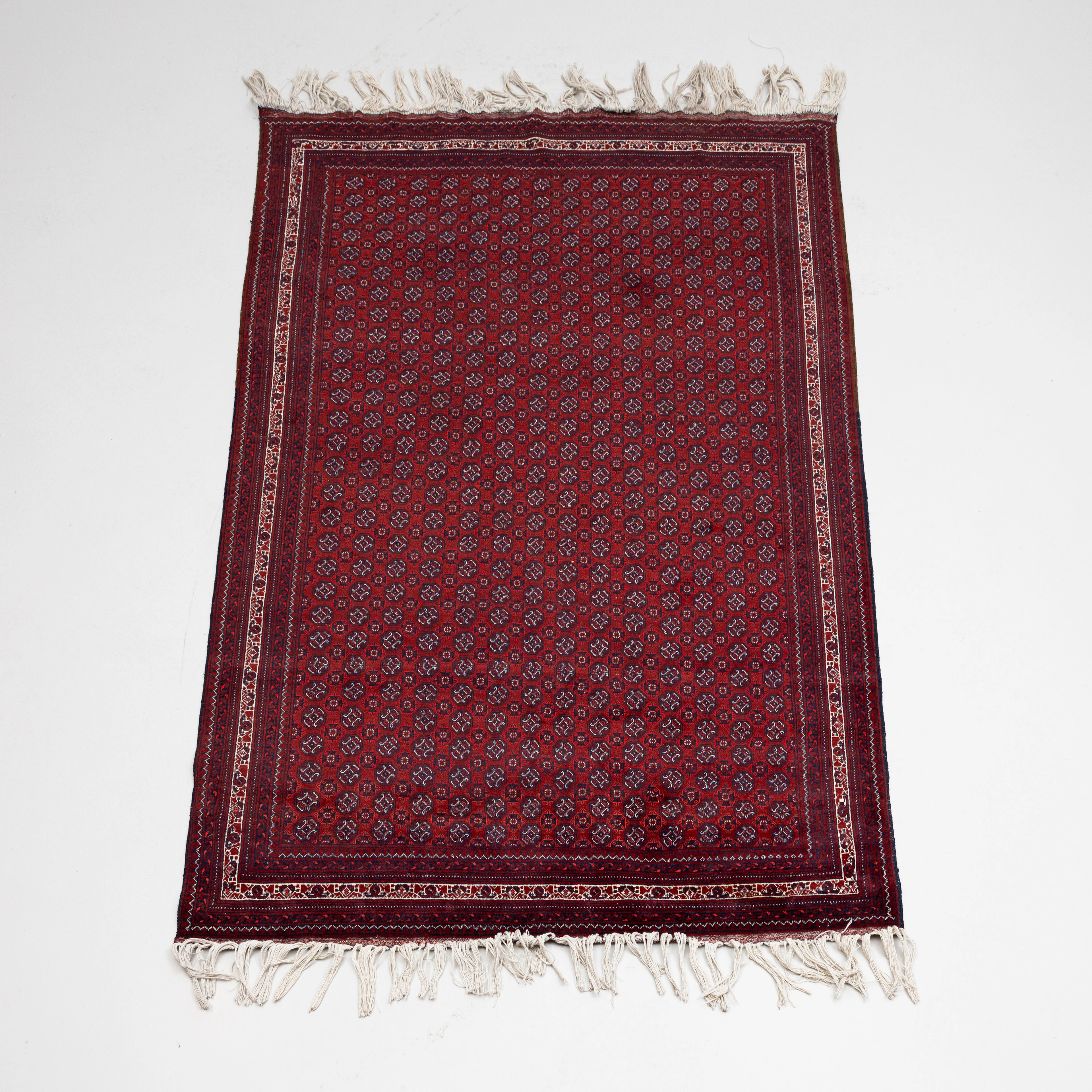 MATTA, Turkmen, ca 250 x 160 cm.