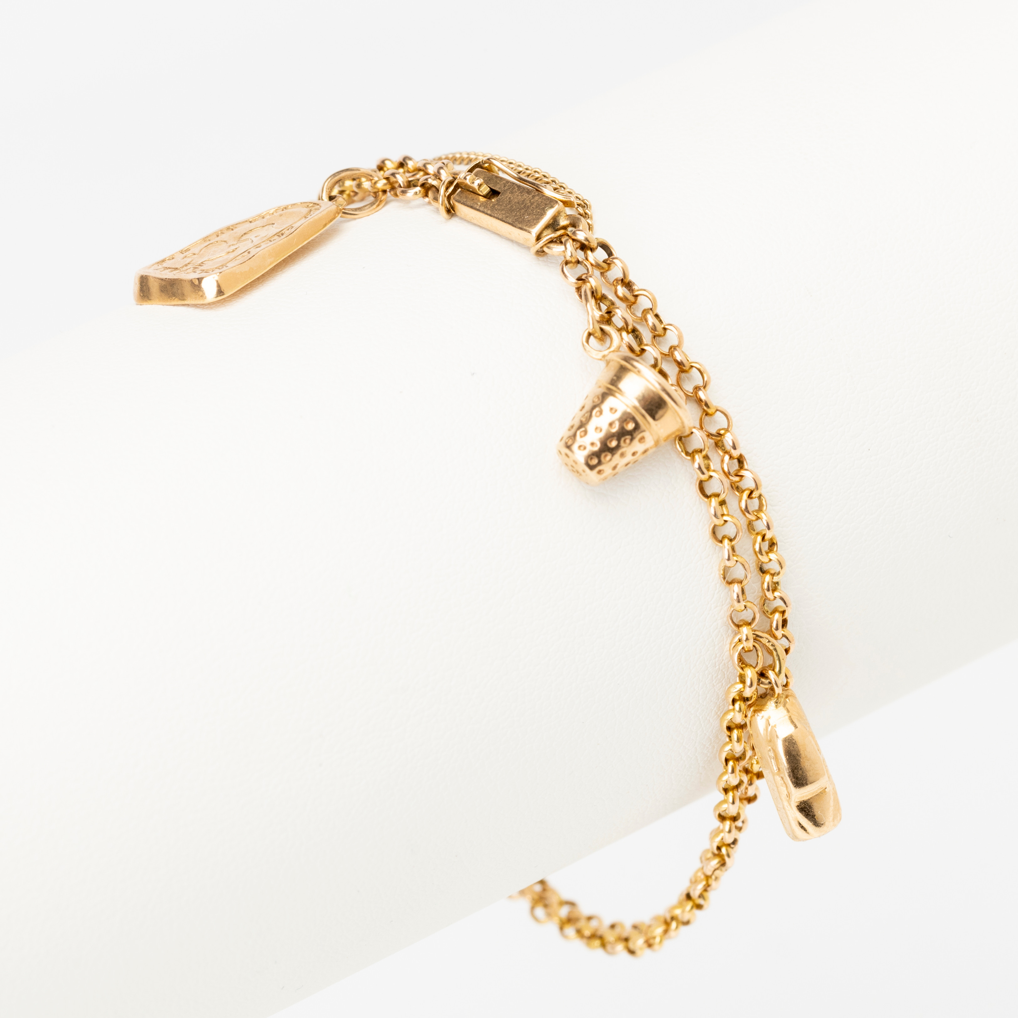 ARMBAND med BERLOCKER, guld, 18K, armbandet Ekström & Blohm Aktiebolag