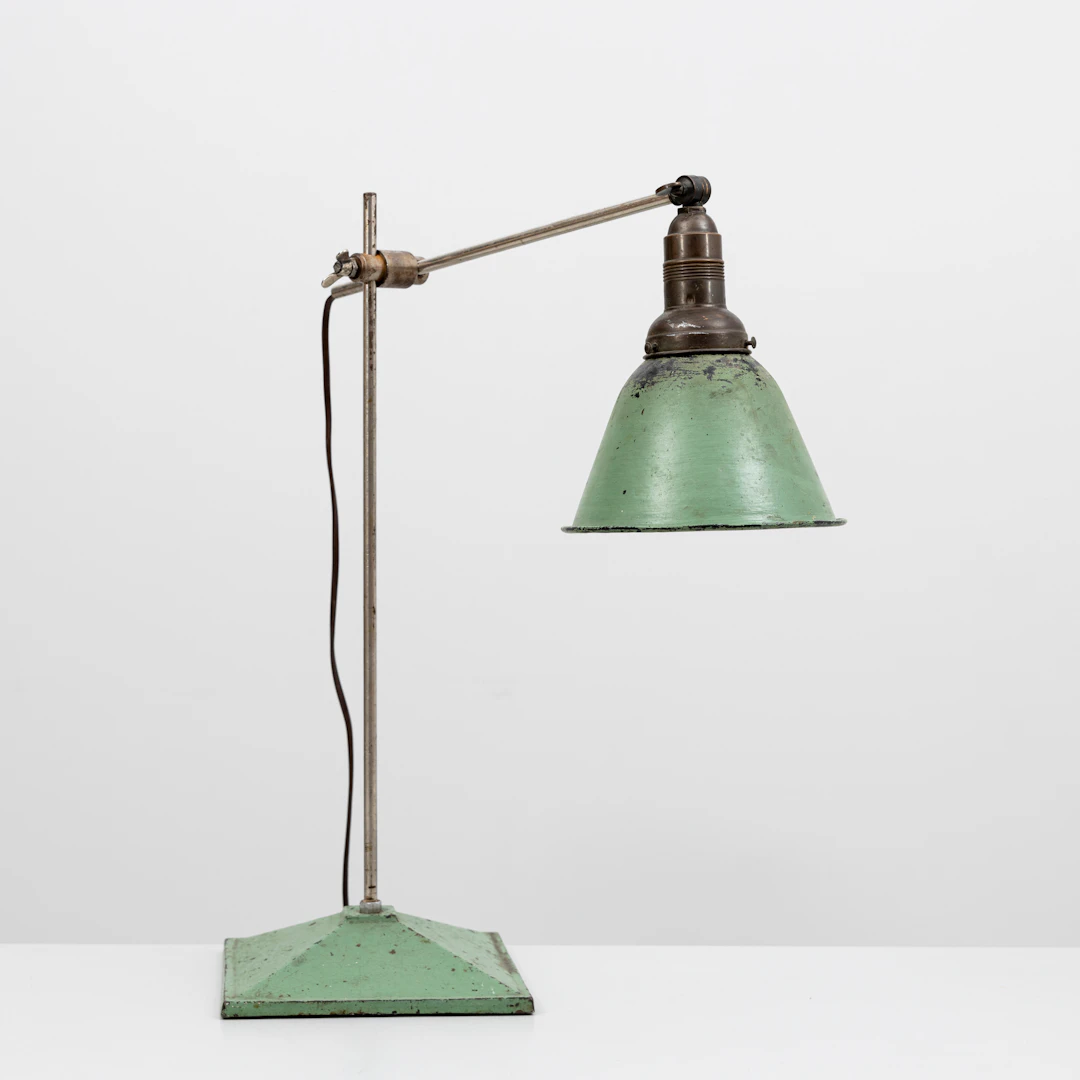 SKRIVBORDSLAMPA, industrimodell, 1900-talets första hälft.