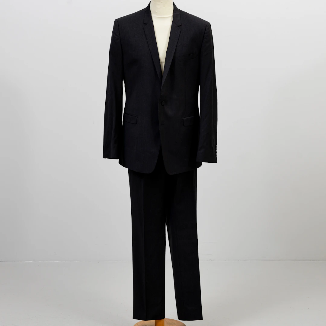 DOLCE GABBANA. Kostym, italiensk storlek 56.