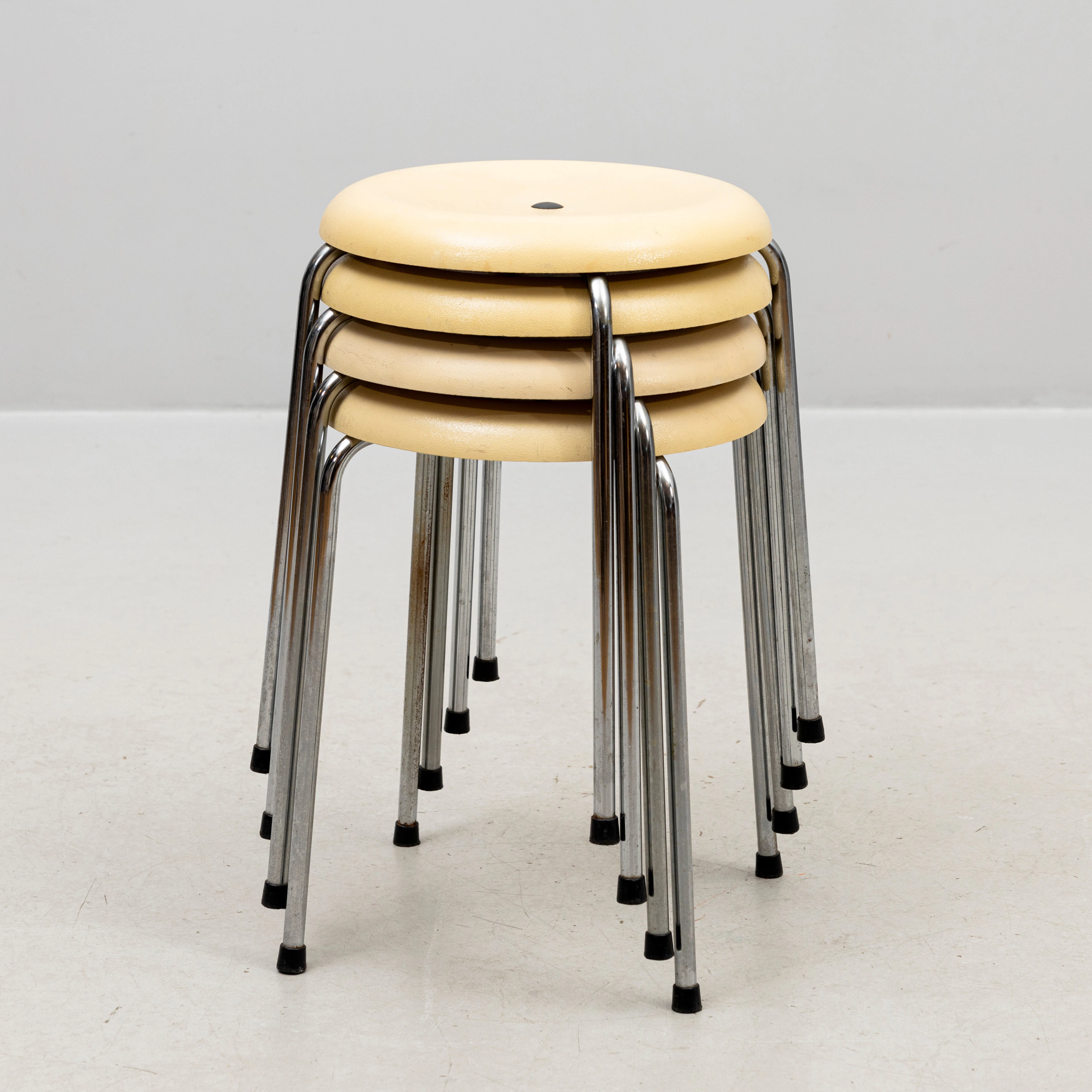 EDVIN STÅHL. Pallar, 4 st, "Taburett", Lammhults.