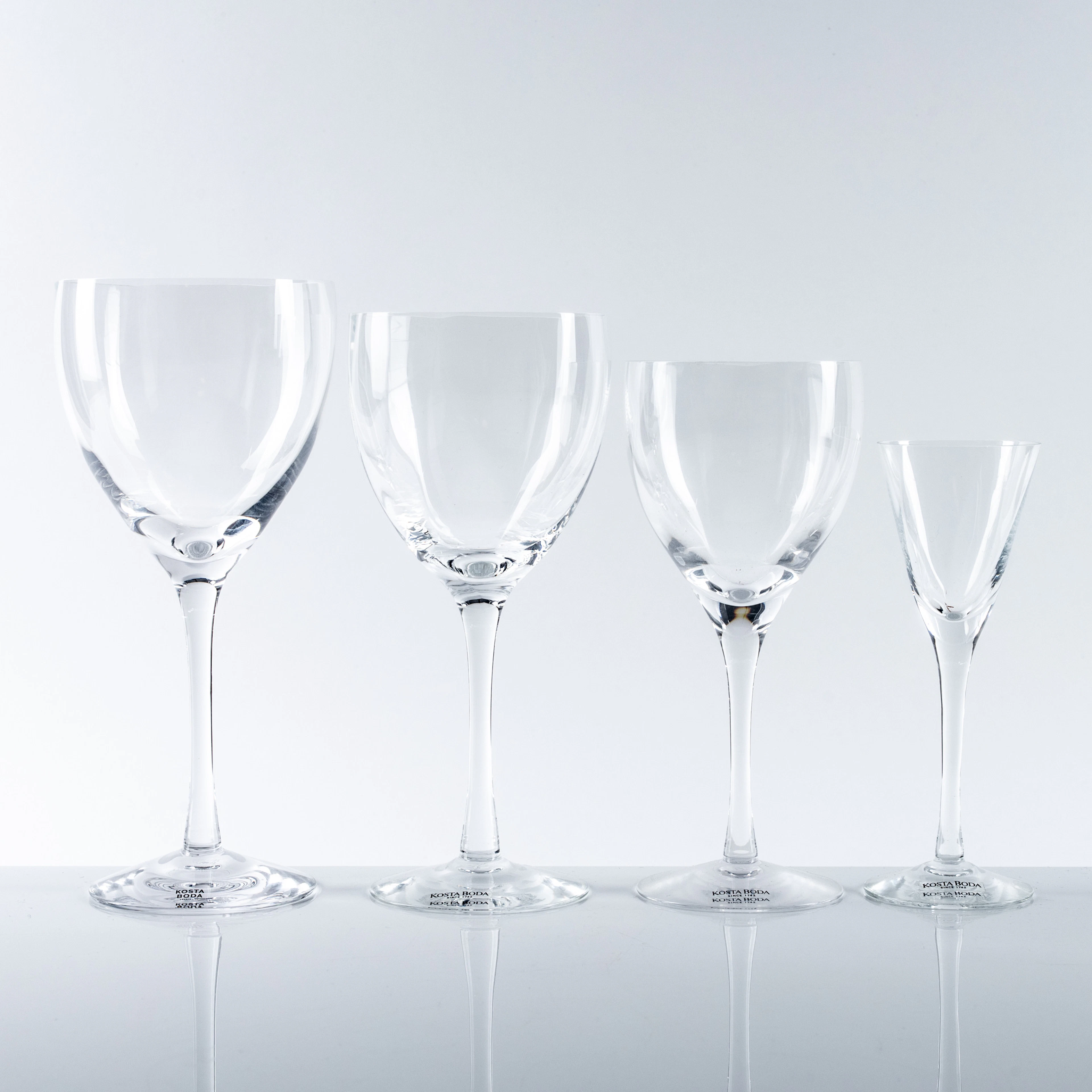 BERTIL VALLIEN. Glasservisdelar, 40 st, "Chateau" Kosta Boda.